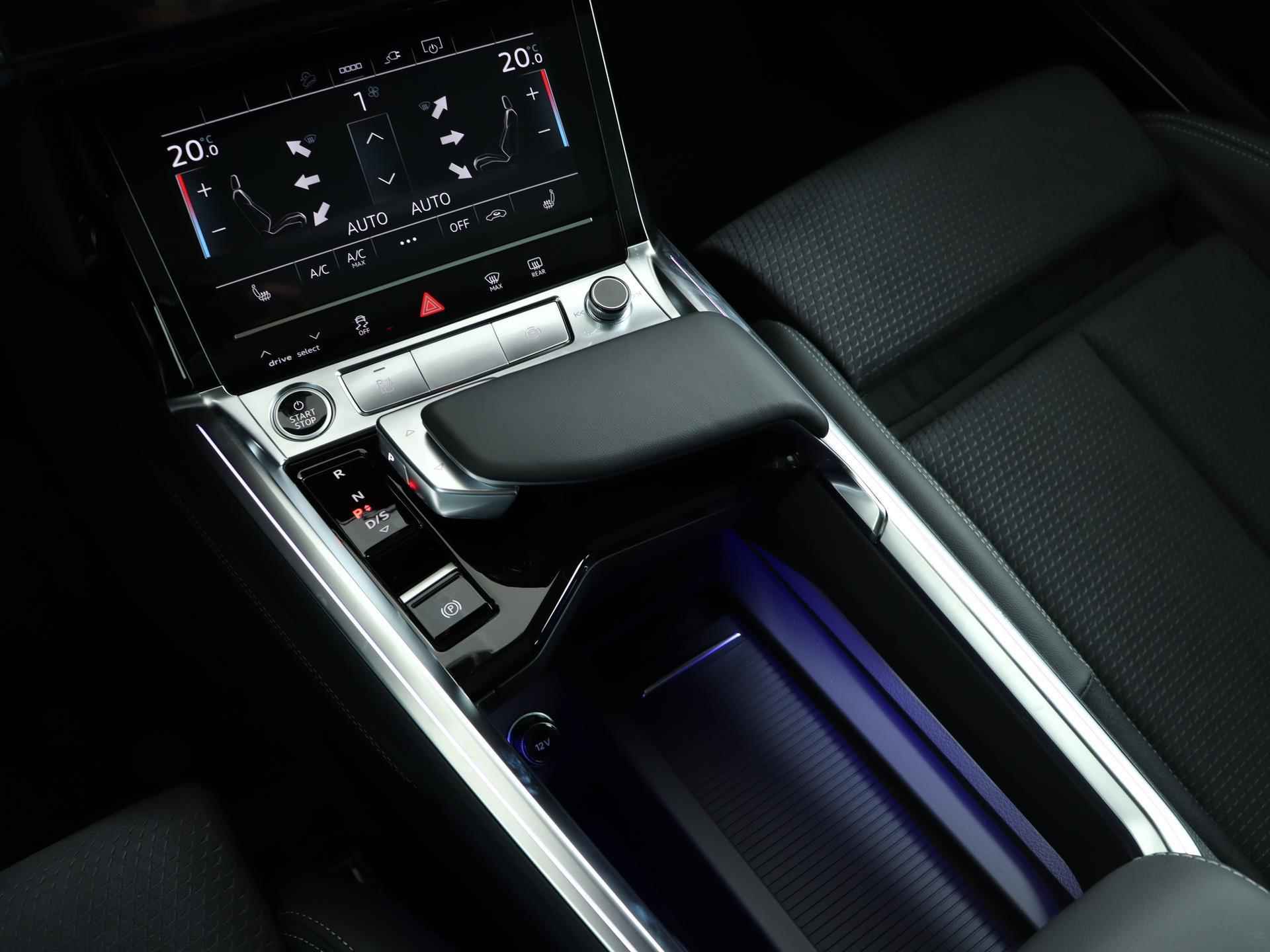 Audi Q8 Sportback e-tron 55 quattro S Edition 115 kWh | Panoramadak | Camera | LED | Adaptive Cruise | Stoelverwarming | Navigatie | - 44/46