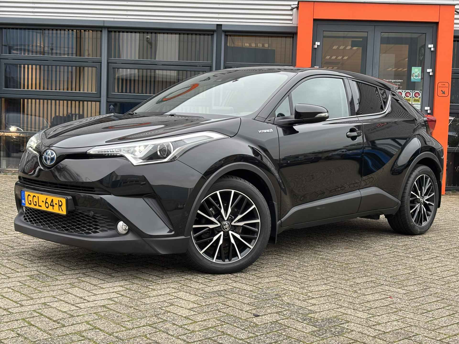 Toyota C-HR 1.8 Hybrid Executive / Airco / Navi / Achterruitrijcamera / Stoelverwarming / - 9/36