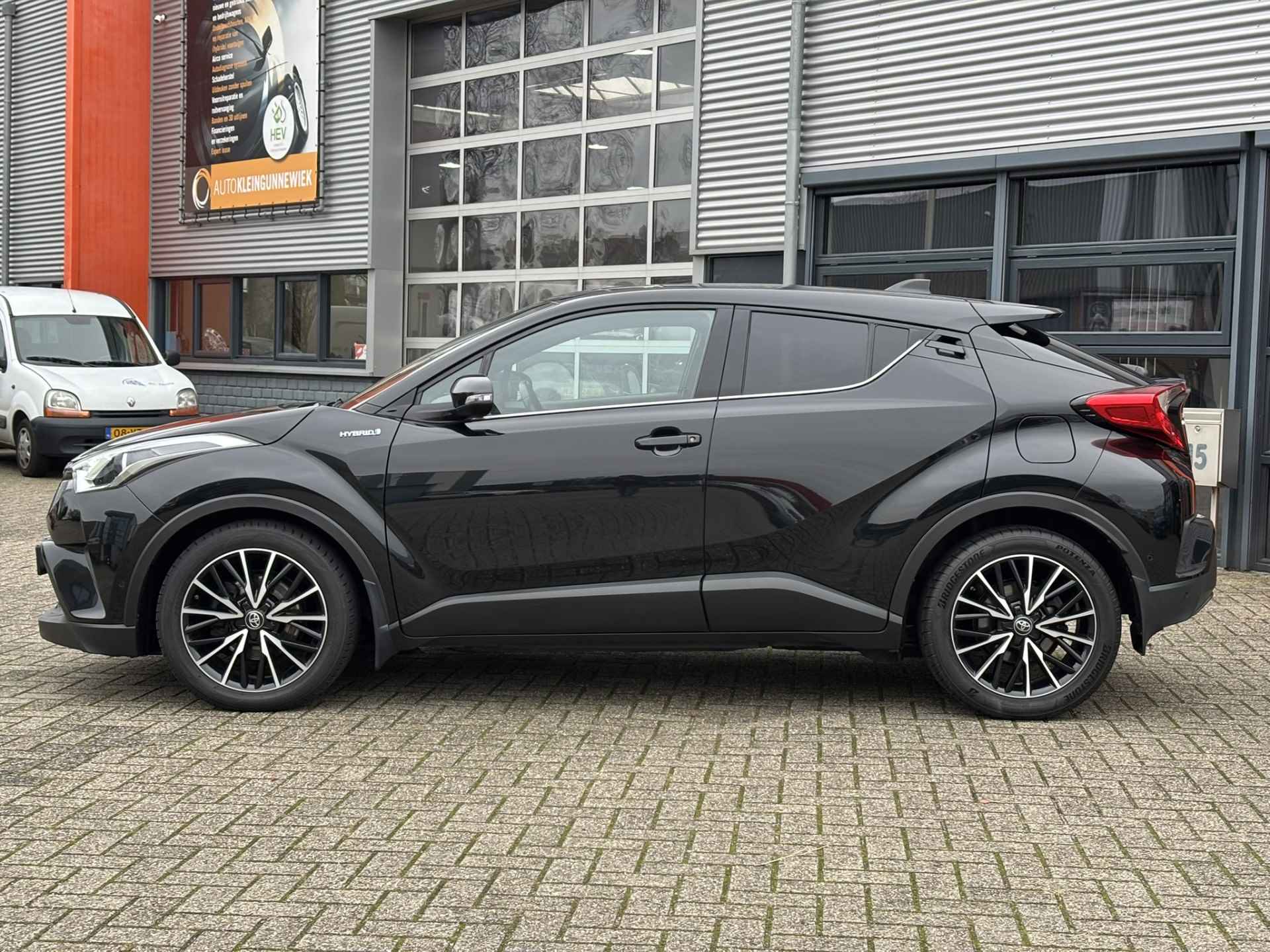 Toyota C-HR 1.8 Hybrid Executive / Airco / Navi / Achterruitrijcamera / Stoelverwarming / - 17/36