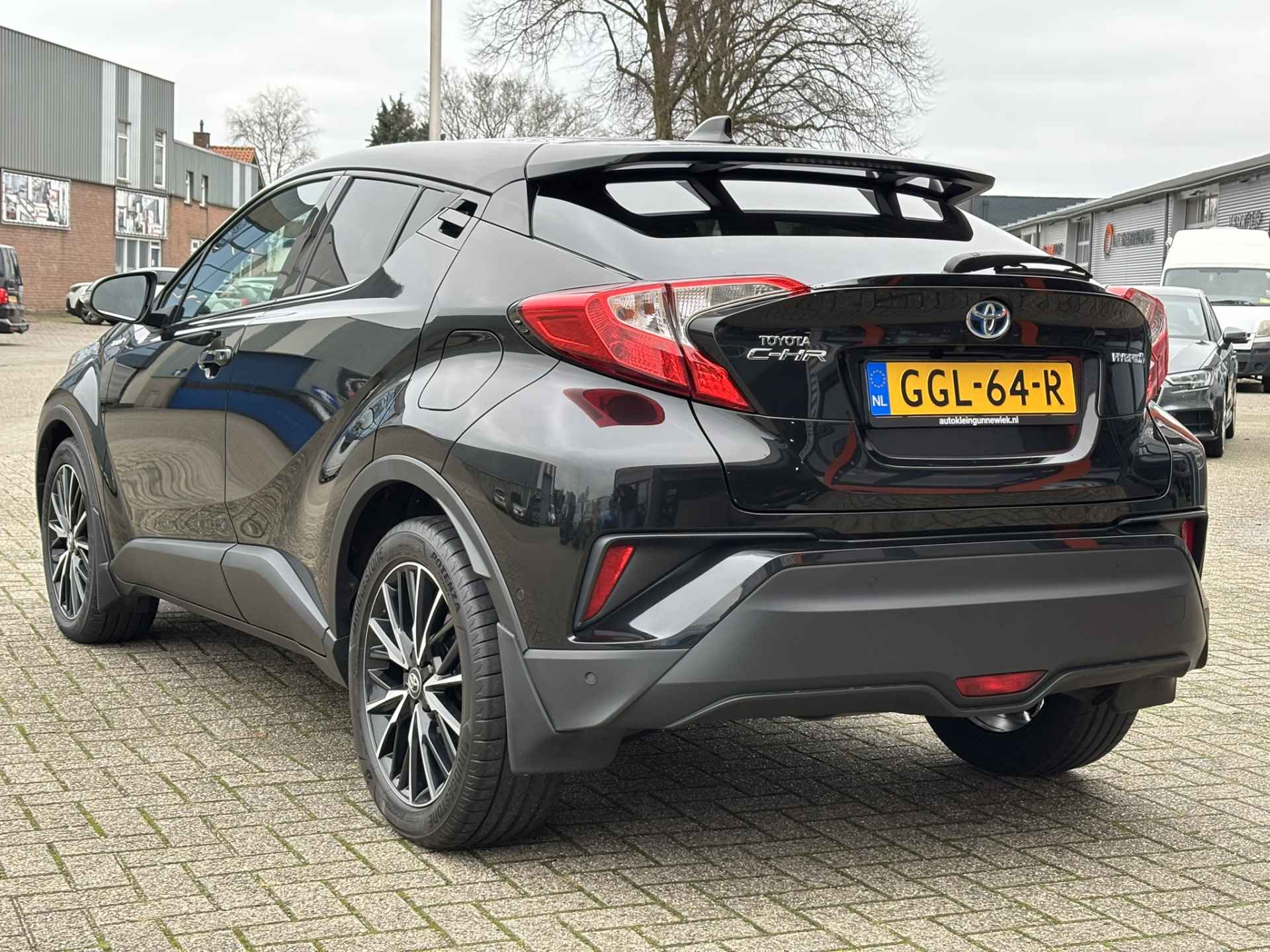 Toyota C-HR 1.8 Hybrid Executive / Airco / Navi / Achterruitrijcamera / Stoelverwarming / - 32/36