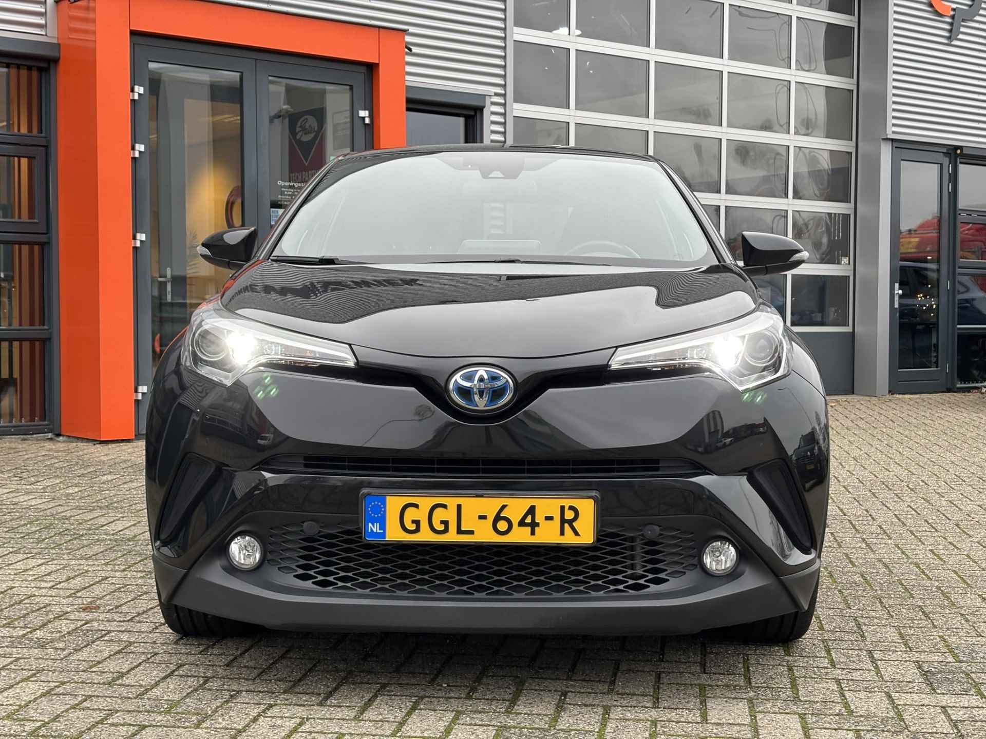 Toyota C-HR 1.8 Hybrid Executive / Airco / Navi / Achterruitrijcamera / Stoelverwarming / - 34/36