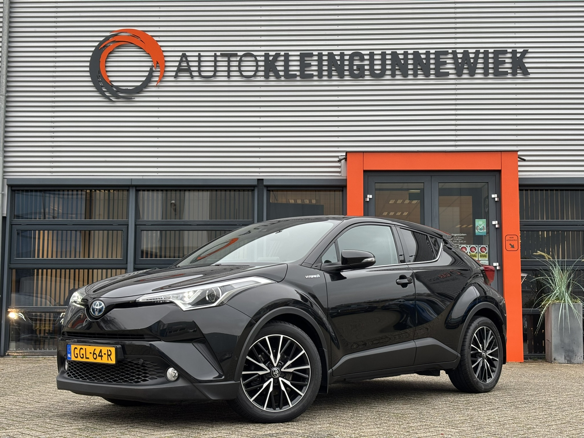 Toyota C-HR 1.8 Hybrid Executive / Airco / Navi / Achterruitrijcamera / Stoelverwarming /