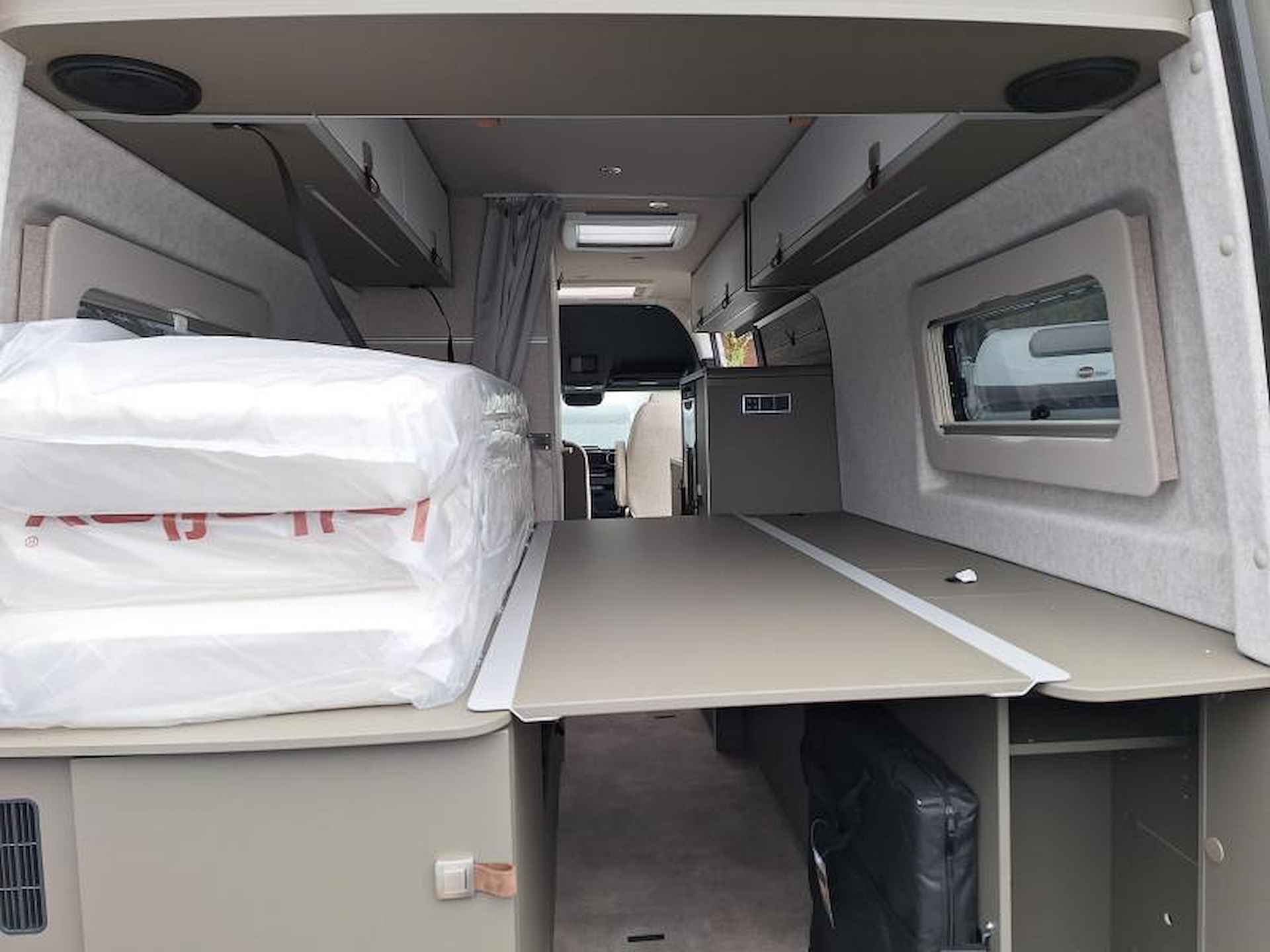 Hymer Grand Canyon S 700 4x4-2 APARTE BEDDEN-697CM - 10/25