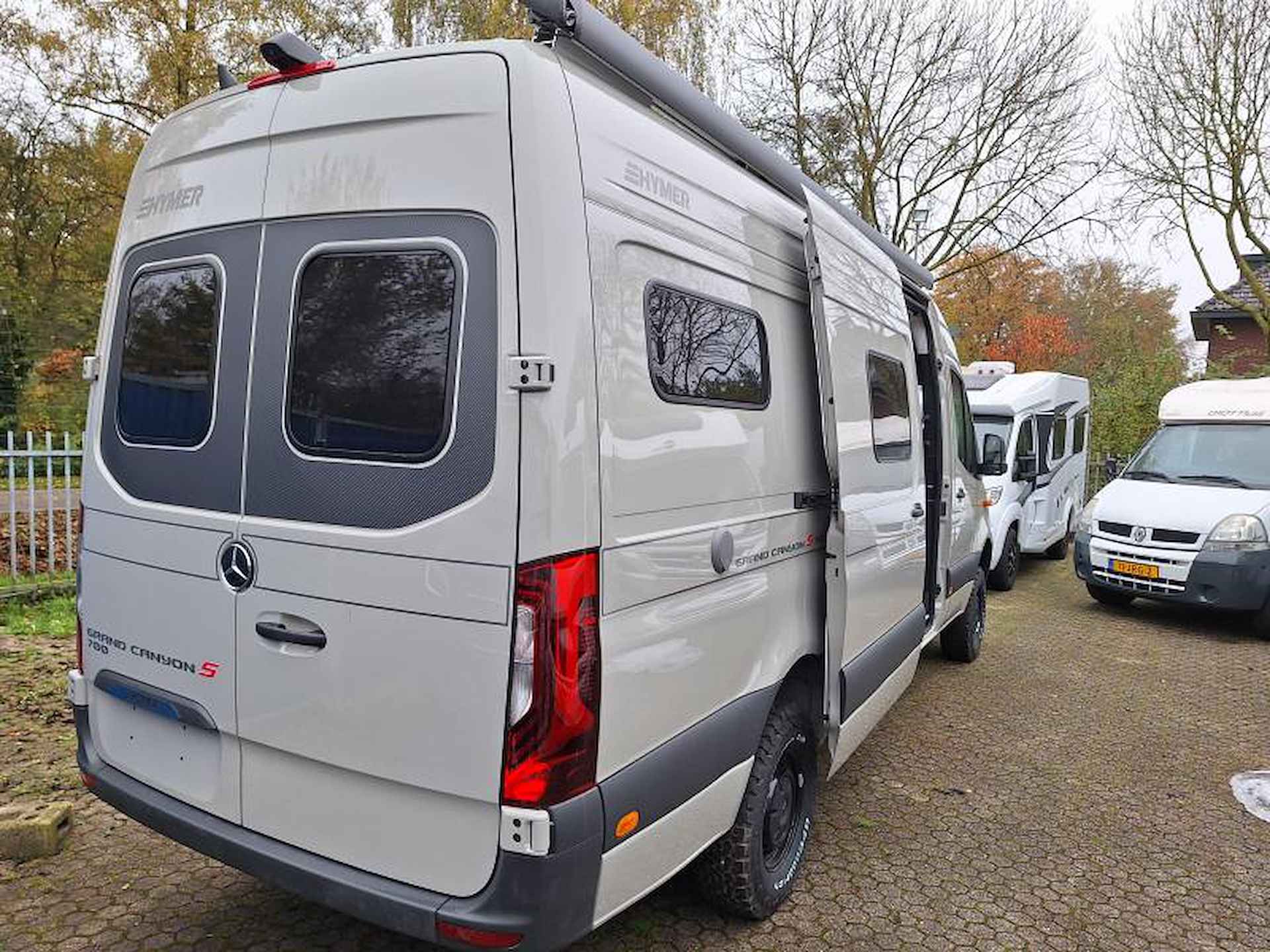 Hymer Grand Canyon S 700 4x4 - 2 APARTE BEDDEN - 9/25