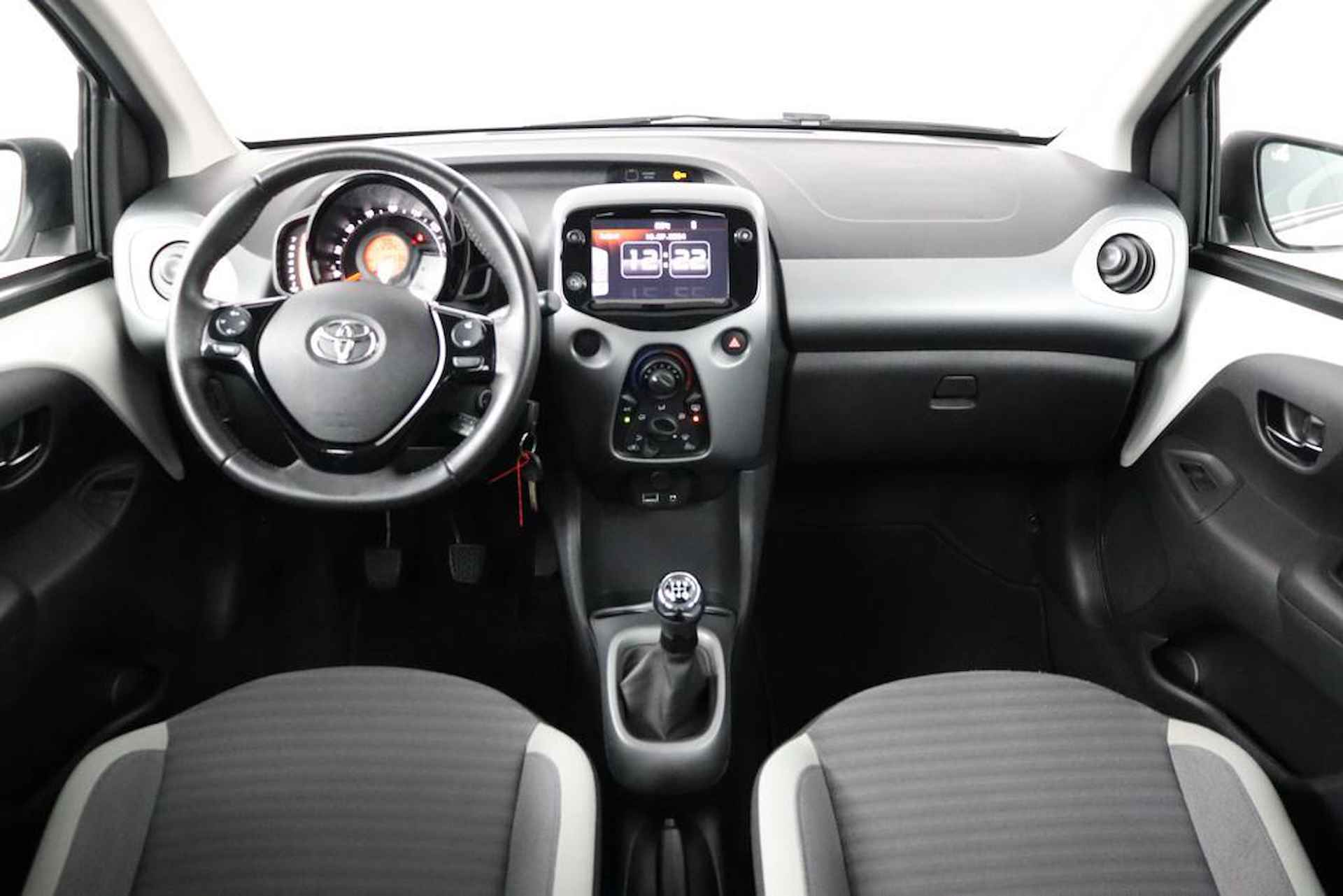 Toyota Aygo 1.0 VVT-i x-play | Apple Carplay/Android Auto | Parkeercamera | 5-Deurs | - 3/37