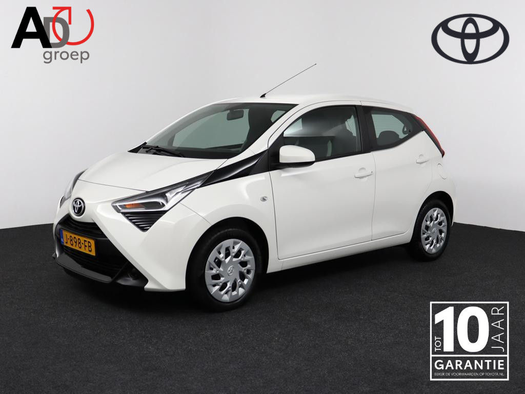 Toyota Aygo 1.0 VVT-i x-play | Apple Carplay/Android Auto | Parkeercamera | 5-Deurs |