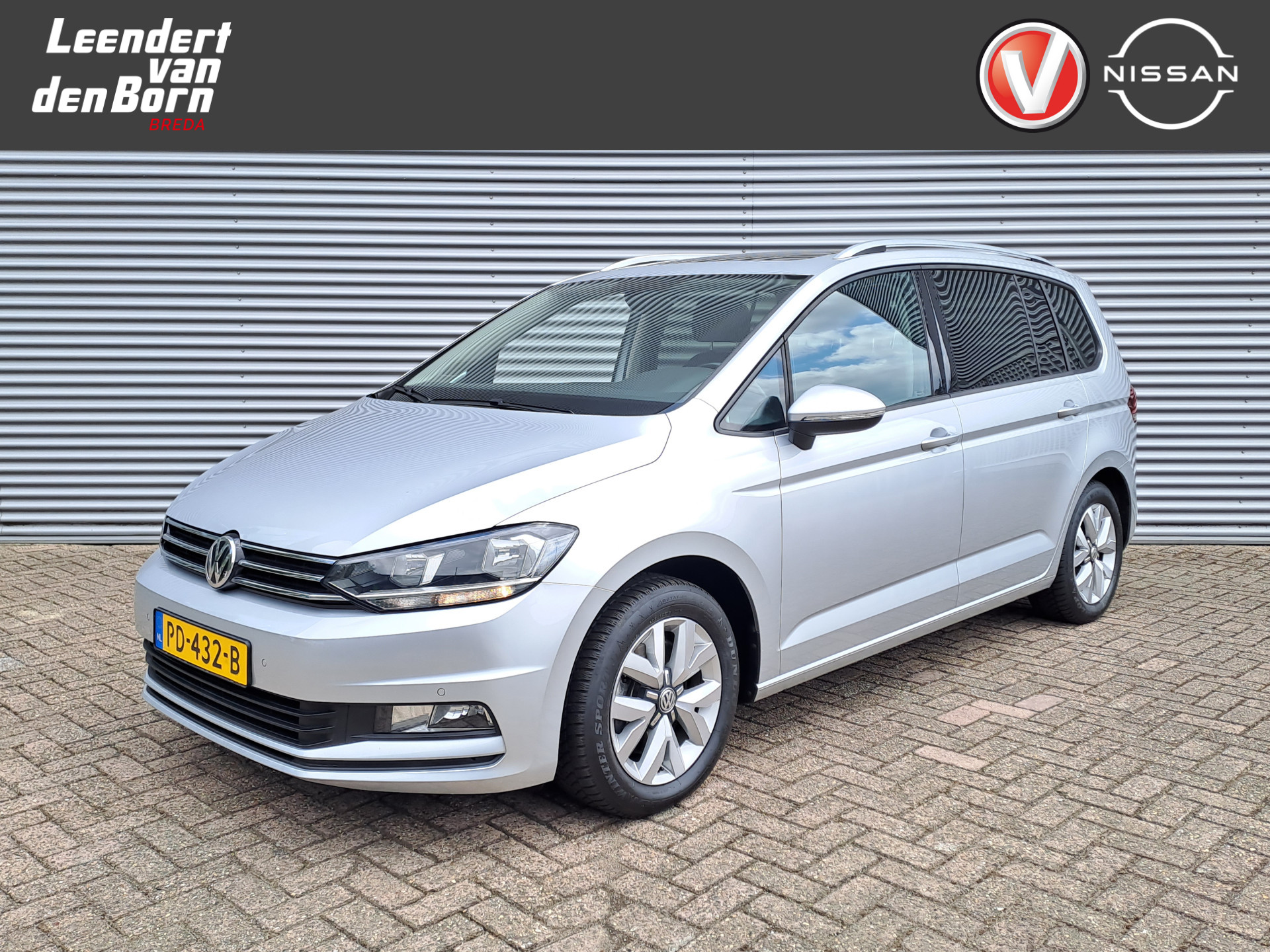 Volkswagen Touran 1.4 TSI Comfortline Business Massagestoelen | Schuifdak | Navigatie | Climate