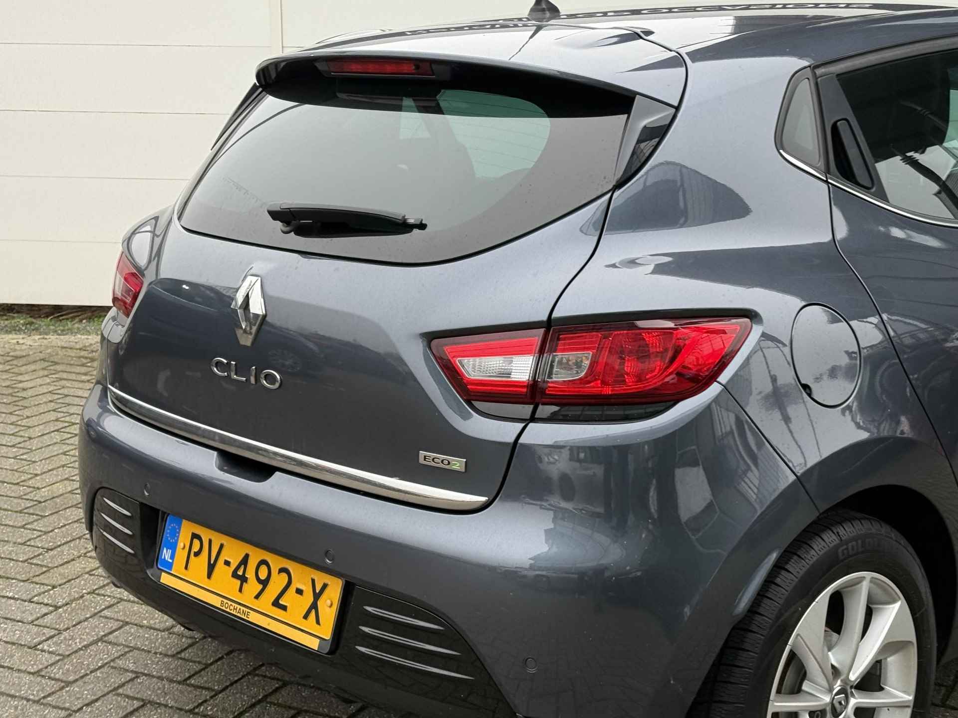 Renault Clio 0.9 TCe Limited | Navi | Parkeersensoren | Onderhoudhistorie! - 12/31