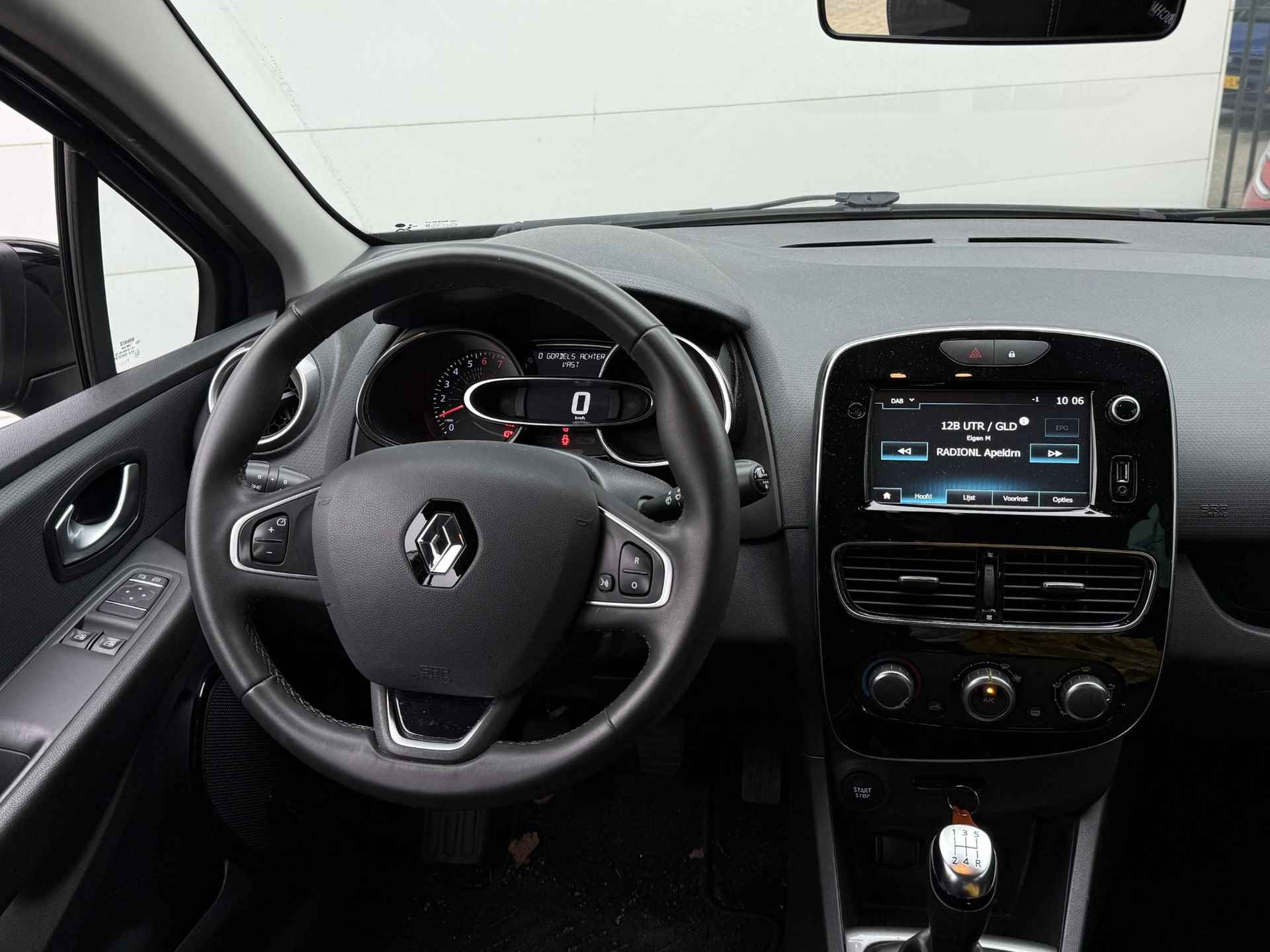 Renault Clio 0.9 TCe Limited | Navi | Parkeersensoren | Onderhoudhistorie! - 18/31