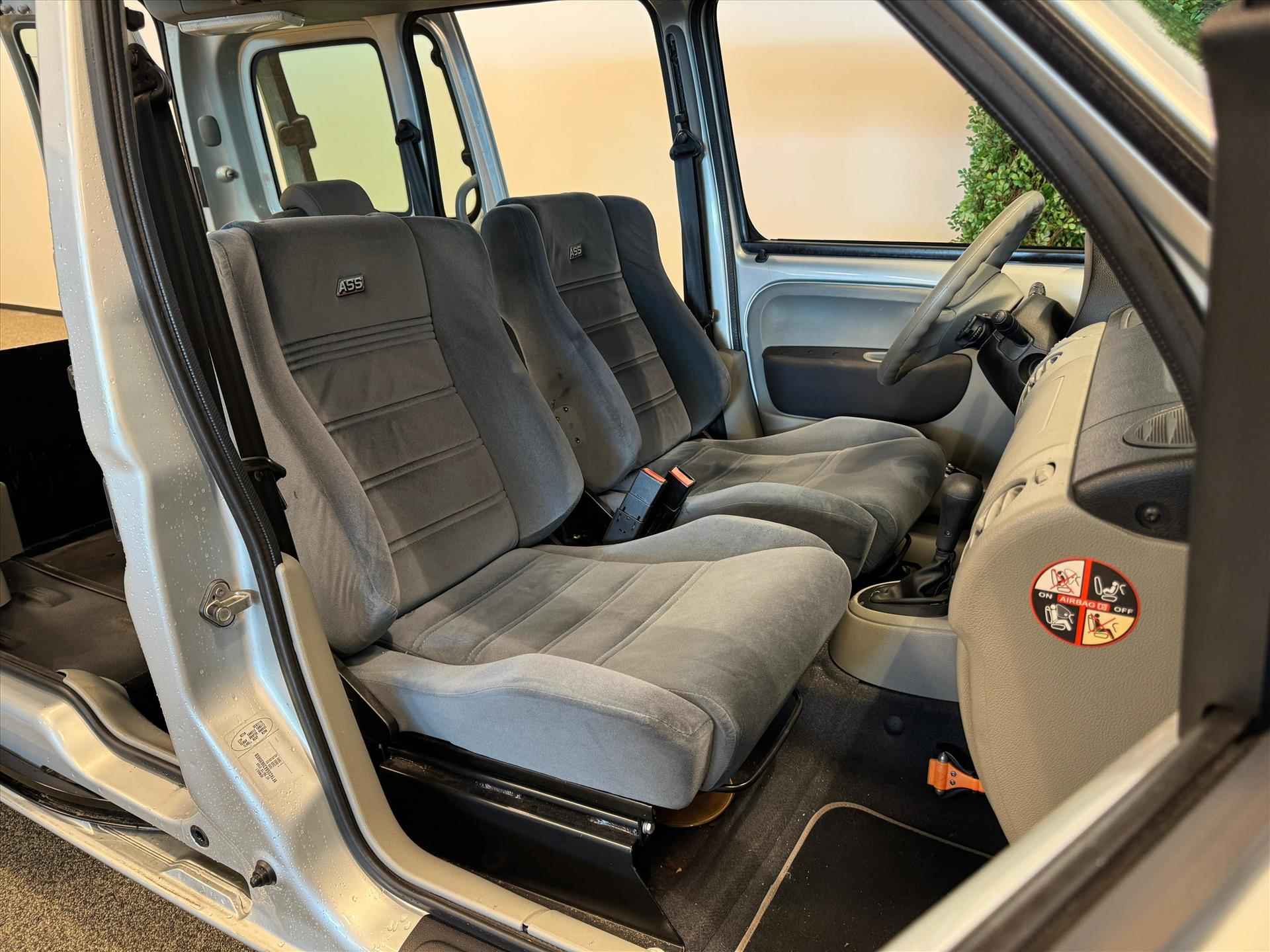 Renault Kangoo Rolstoelauto Automaat (airco) 3+1 - 18/38