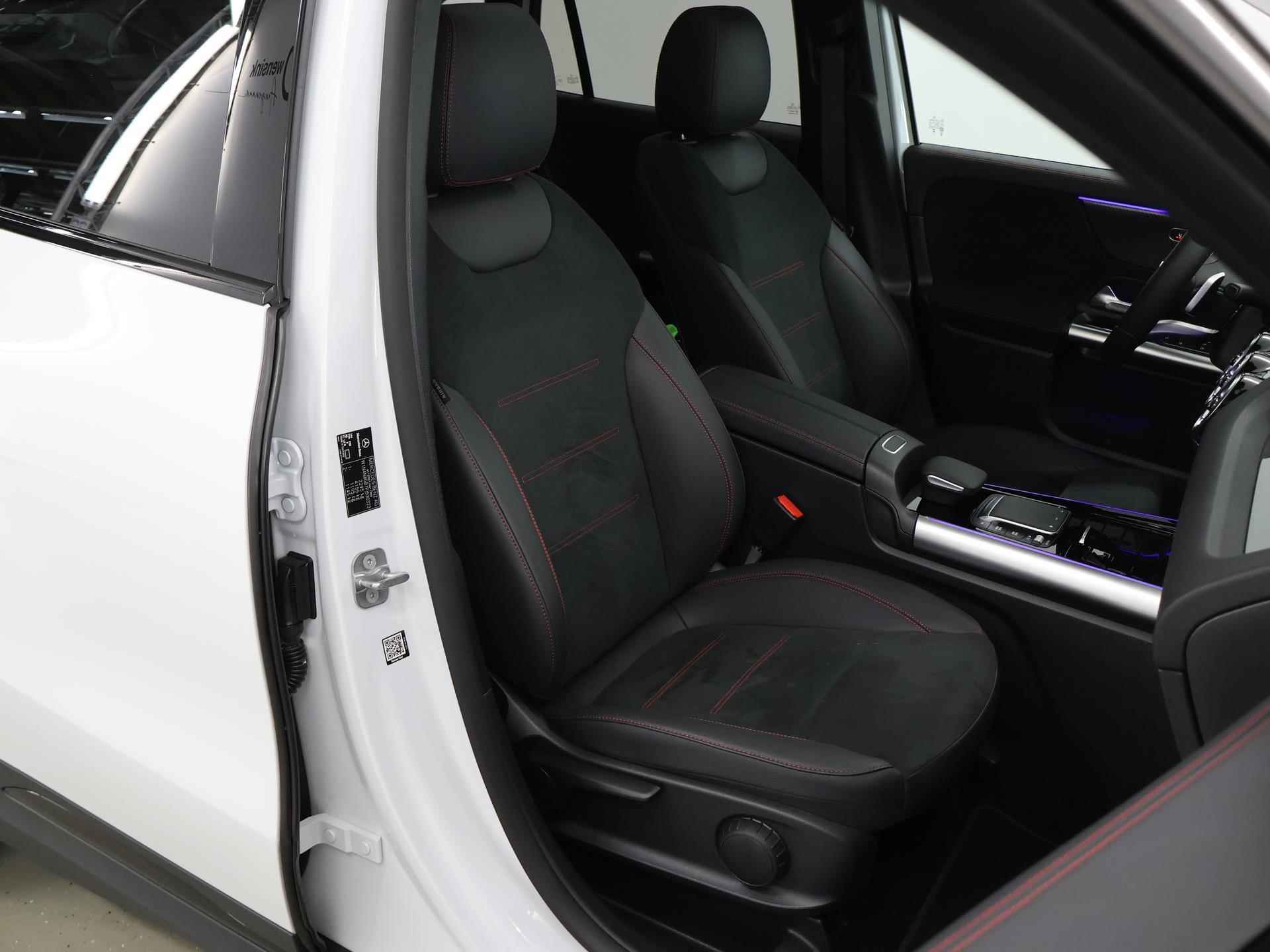 Mercedes-Benz GLA-klasse 250 e Business Solution AMG Limited | Panoramadak | Sfeerverlichting | 20'' Velgen | Nightpakket | Achteruitrijcamera | Apple Carplay | - 11/44