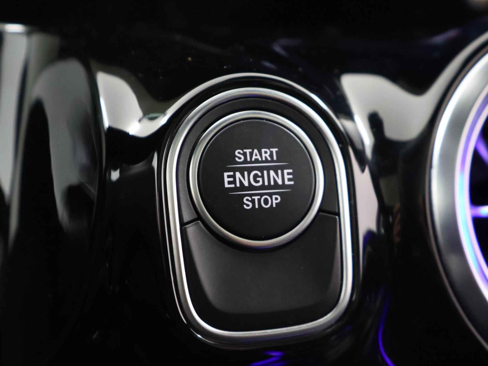 Mercedes-Benz GLA-klasse 250 e Business Solution AMG Limited | Panoramadak | Sfeerverlichting | 20'' Velgen | Nightpakket | Achteruitrijcamera | Apple Carplay | - 34/44