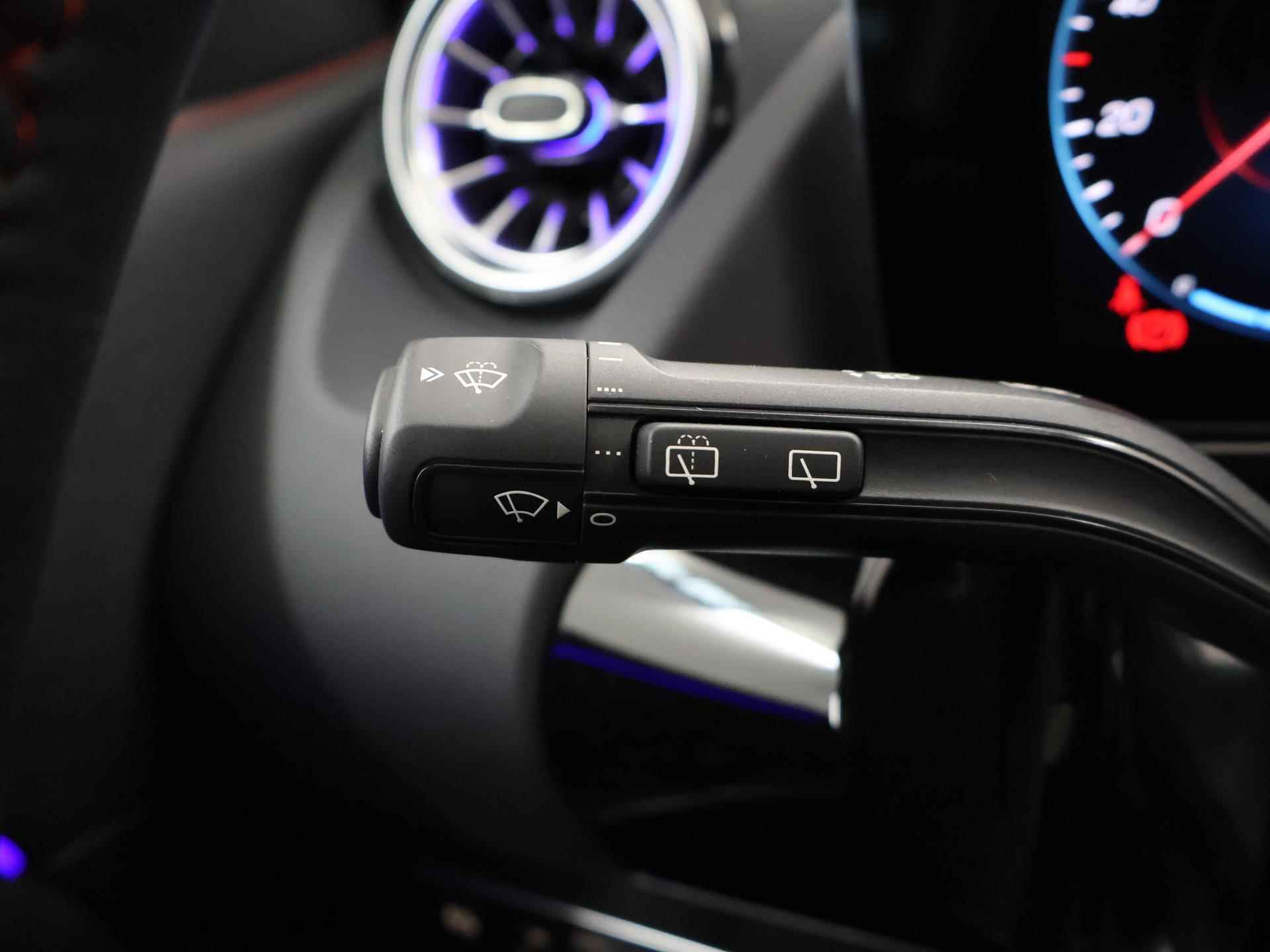 Mercedes-Benz GLA-klasse 250 e Business Solution AMG Limited | Panoramadak | Sfeerverlichting | 20'' Velgen | Nightpakket | Achteruitrijcamera | Apple Carplay | - 36/44