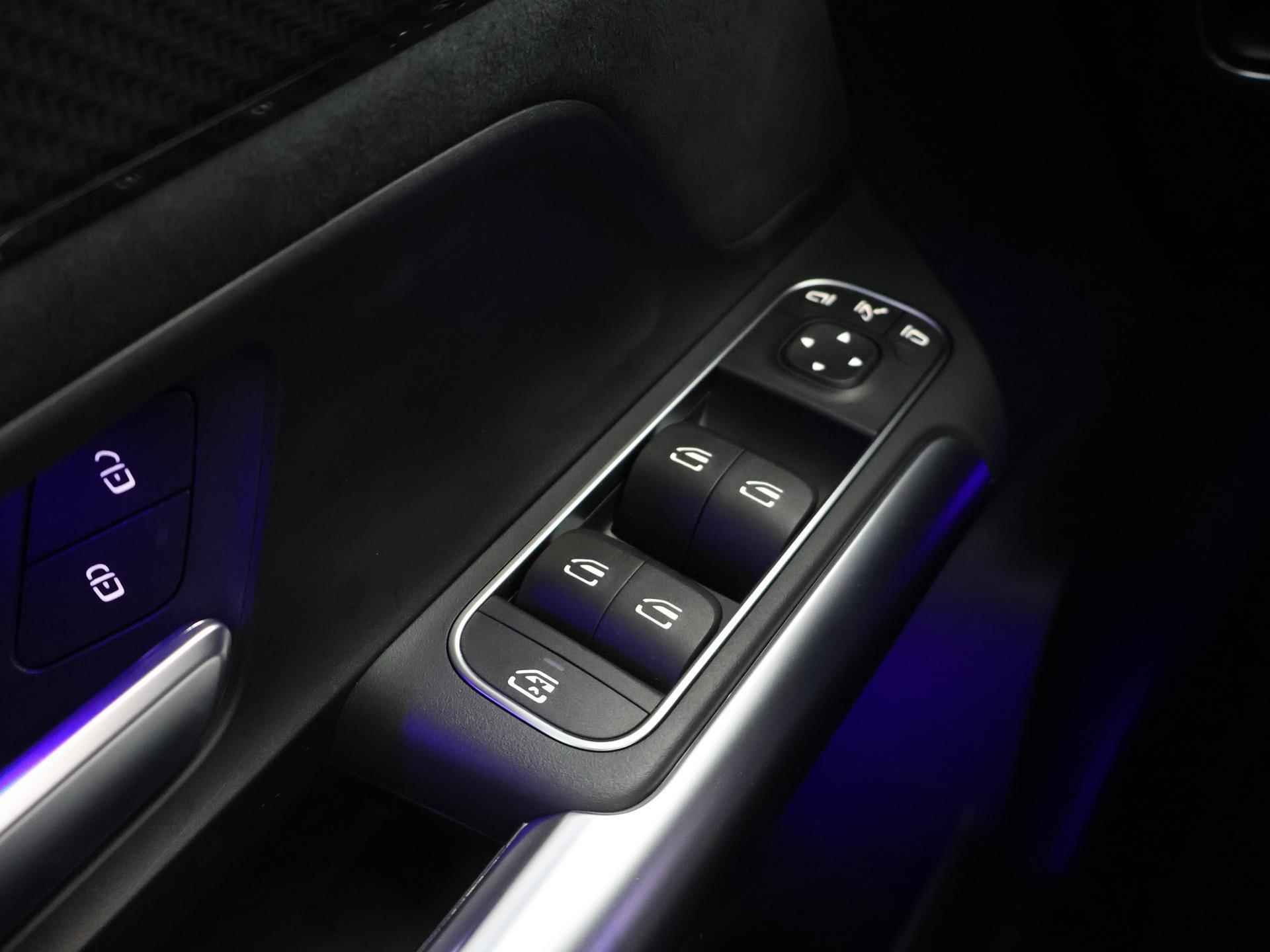 Mercedes-Benz GLA-klasse 250 e Business Solution AMG Limited | Panoramadak | Sfeerverlichting | 20'' Velgen | Nightpakket | Achteruitrijcamera | Apple Carplay | - 39/44