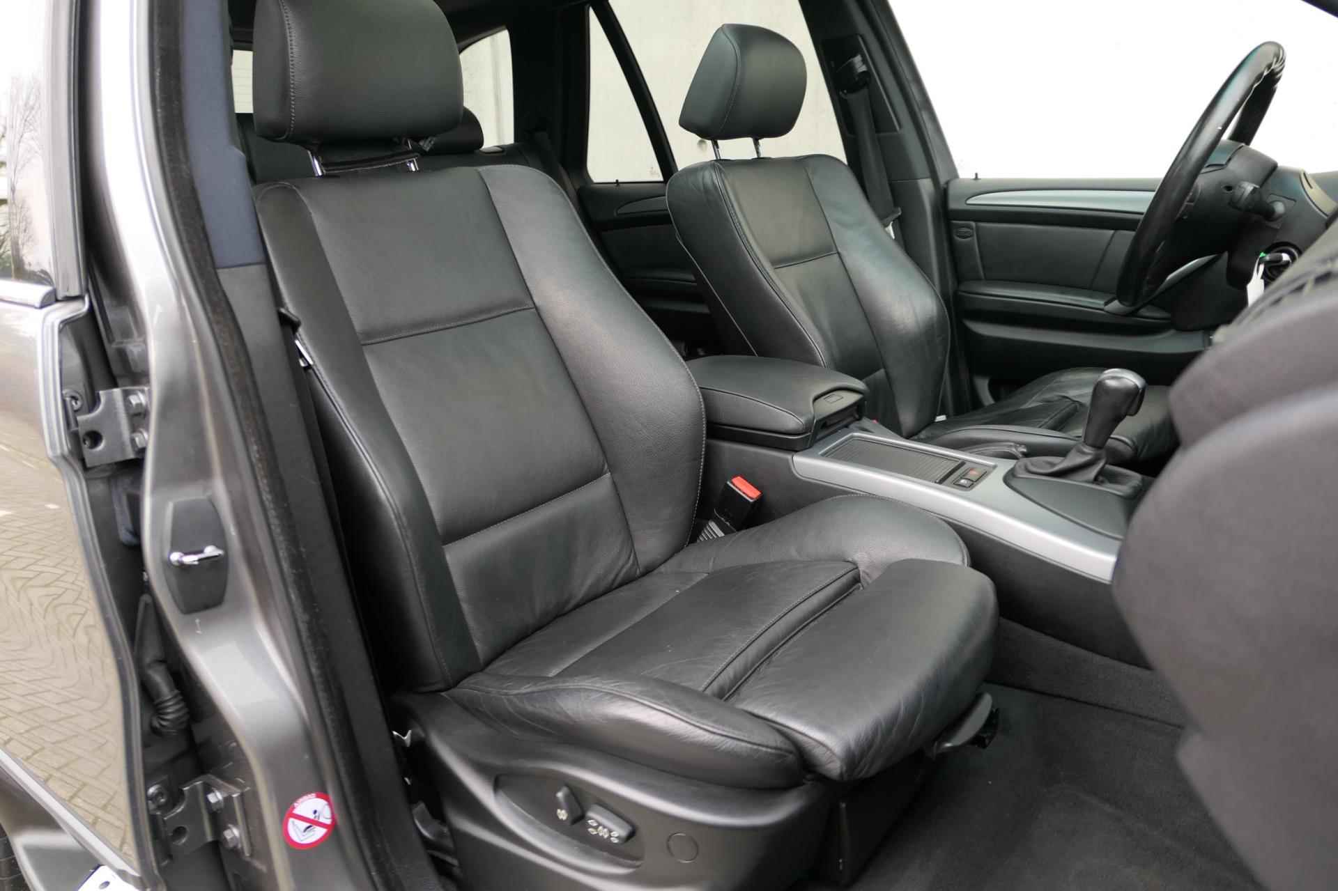 BMW X5 4.4i High Executive Facelift 320pk LPG G3 Panodak Navi Carplay Sportstoelen Youngtimer - 20/26