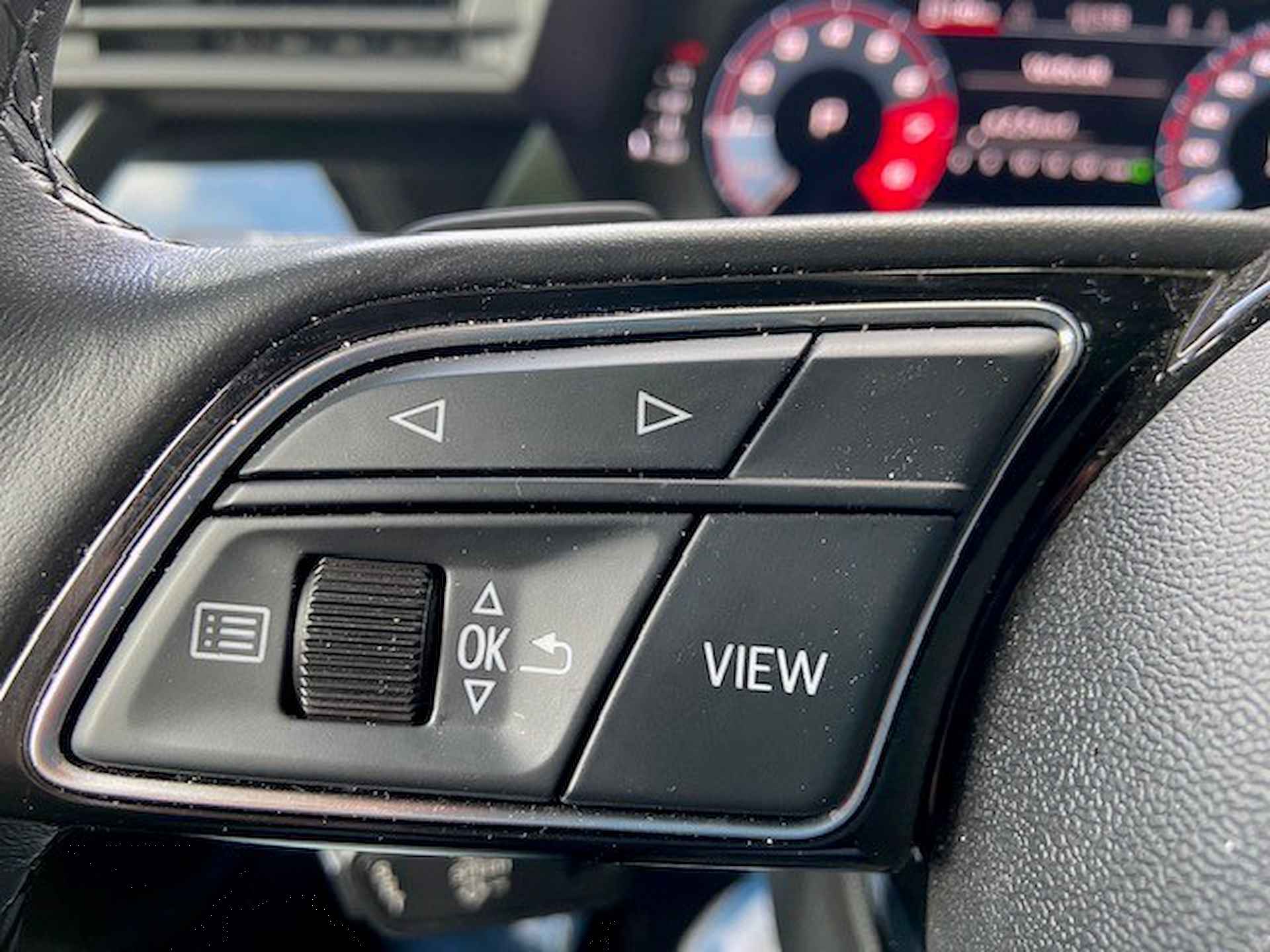 Audi A3 Sportback 30 TFSI Advanced edition AUT/ Metallic/ Led/ digitale cockpit/  Clima/ Navi/ Parkeersensor A. / 18  lmv - 21/22