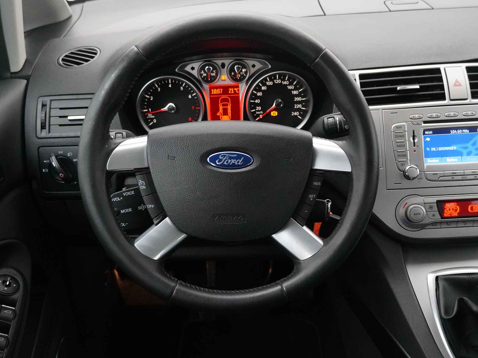 Ford C-MAX 1.8-16V 125 pk Limited | Trekhaak | Navi | Cruise | Voorruitverw.| 17" | 4 seiz. banden - 13/18