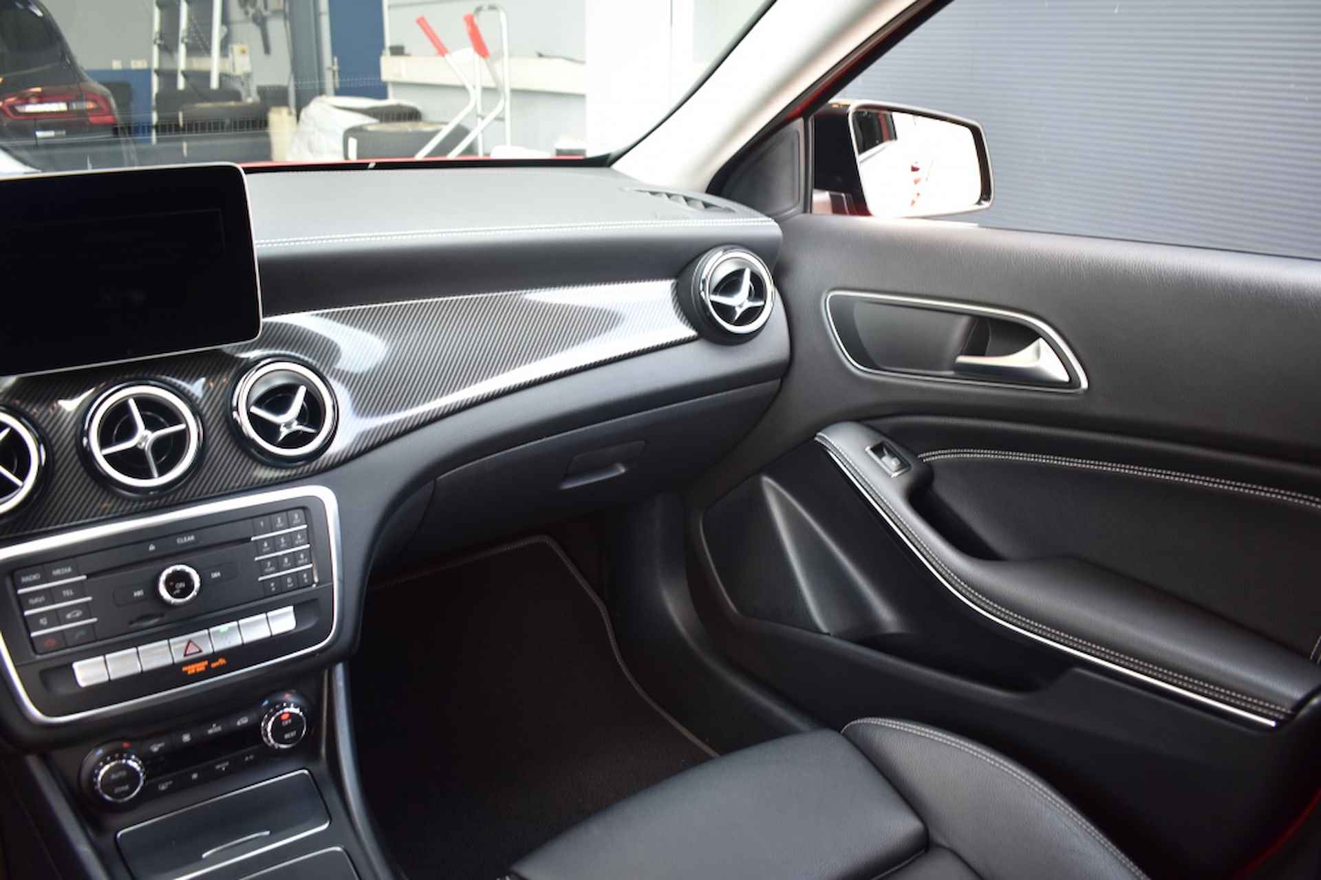 Mercedes-benz GLA-klasse 200 Premium AUTOMAAT AMG-STYLING - 15/16