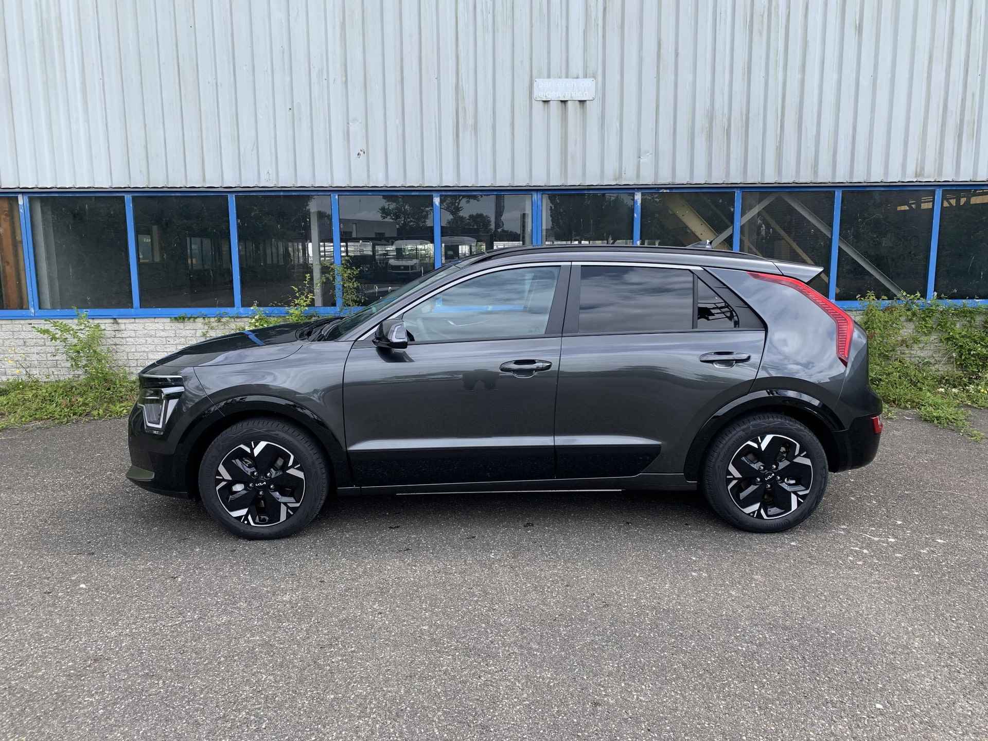 Kia Niro EV DynamicPlusLine 64.8 kWh Direct Leverbaar | PANO | Stoel en Stuur-verwarming | Elek. Achterklep - 2/24