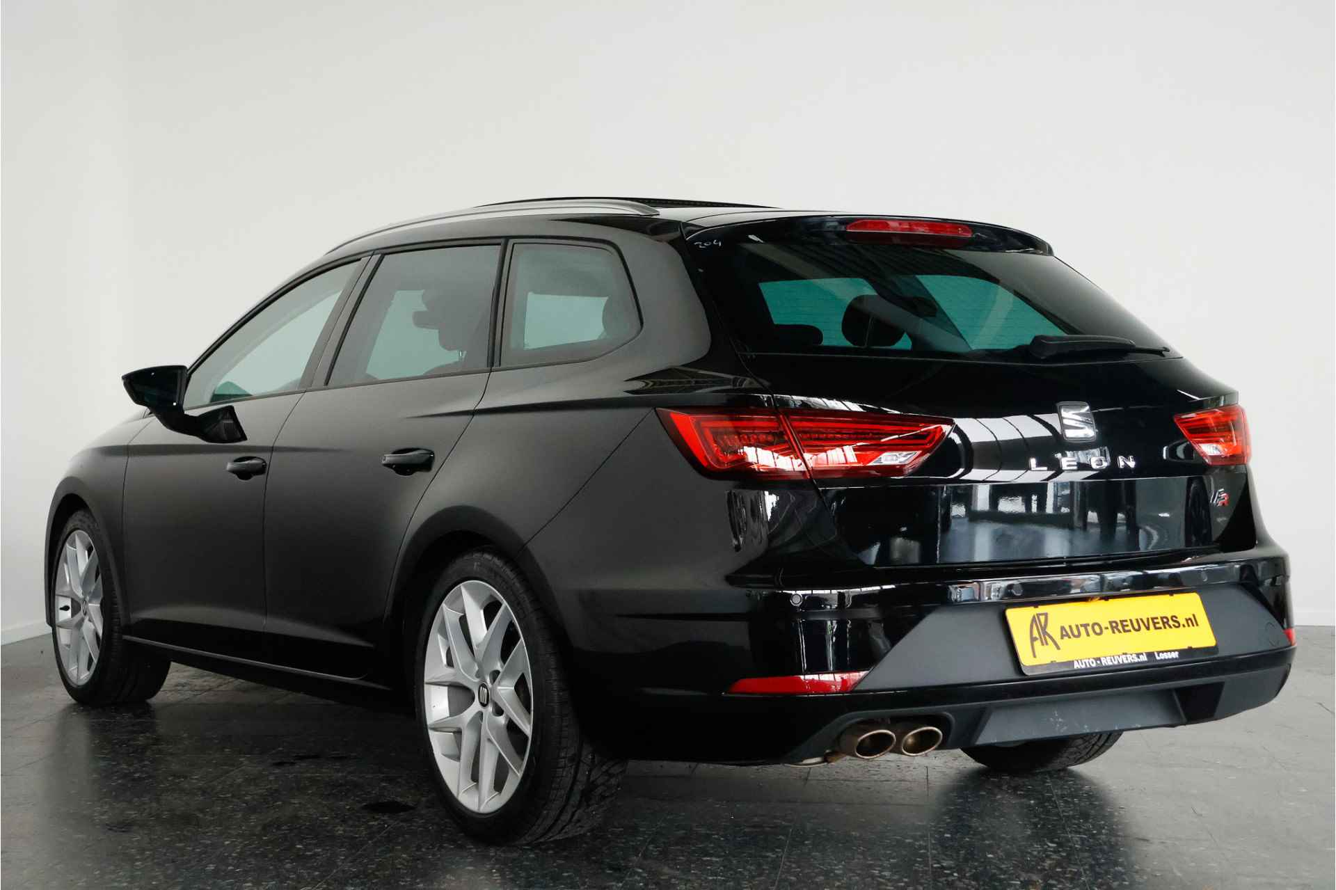 SEAT León ST 1.4 EcoTSI FR / Panorama / Opendak / Leder / LED / ACC / Aut / Carplay - 5/36