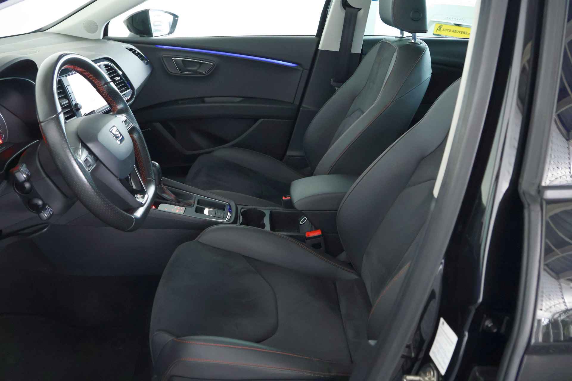 SEAT León ST 1.4 EcoTSI FR / Panorama / Opendak / Leder / LED / ACC / Aut / Carplay - 11/36