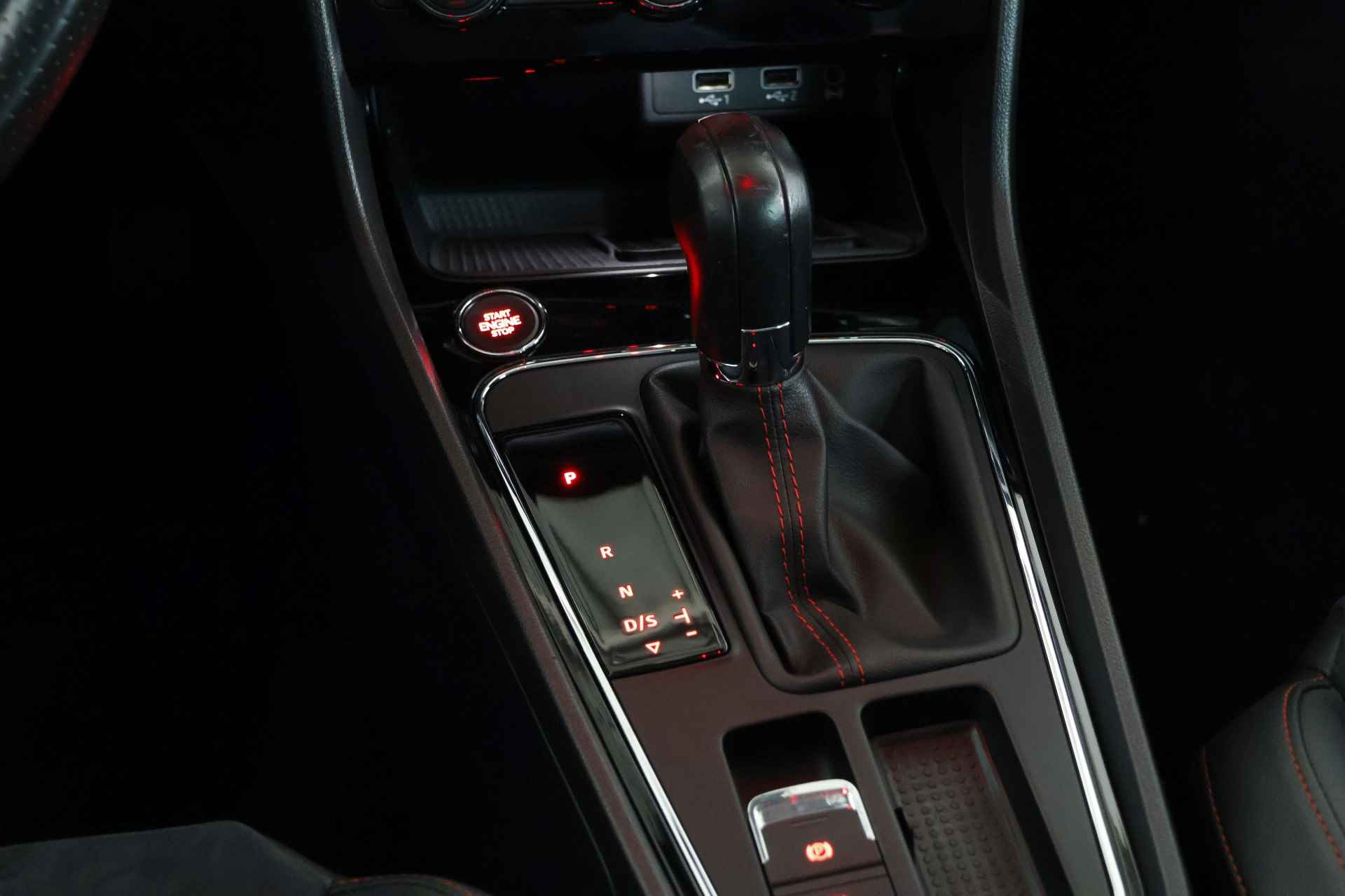 SEAT León ST 1.4 EcoTSI FR / Panorama / Opendak / Leder / LED / ACC / Aut / Carplay - 17/36