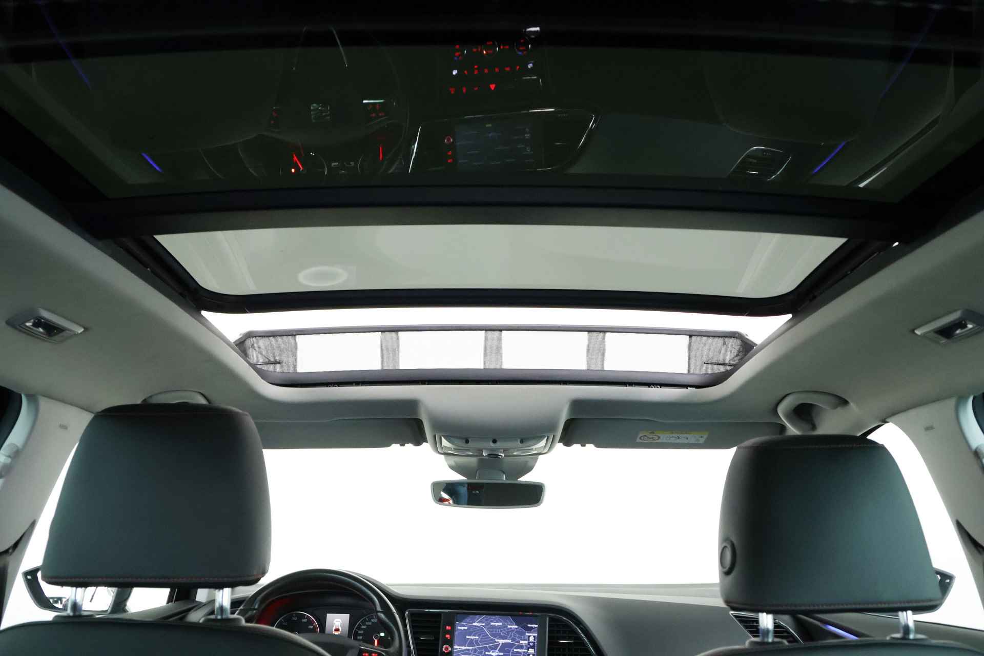 SEAT León ST 1.4 EcoTSI FR / Panorama / Opendak / Leder / LED / ACC / Aut / Carplay - 18/36