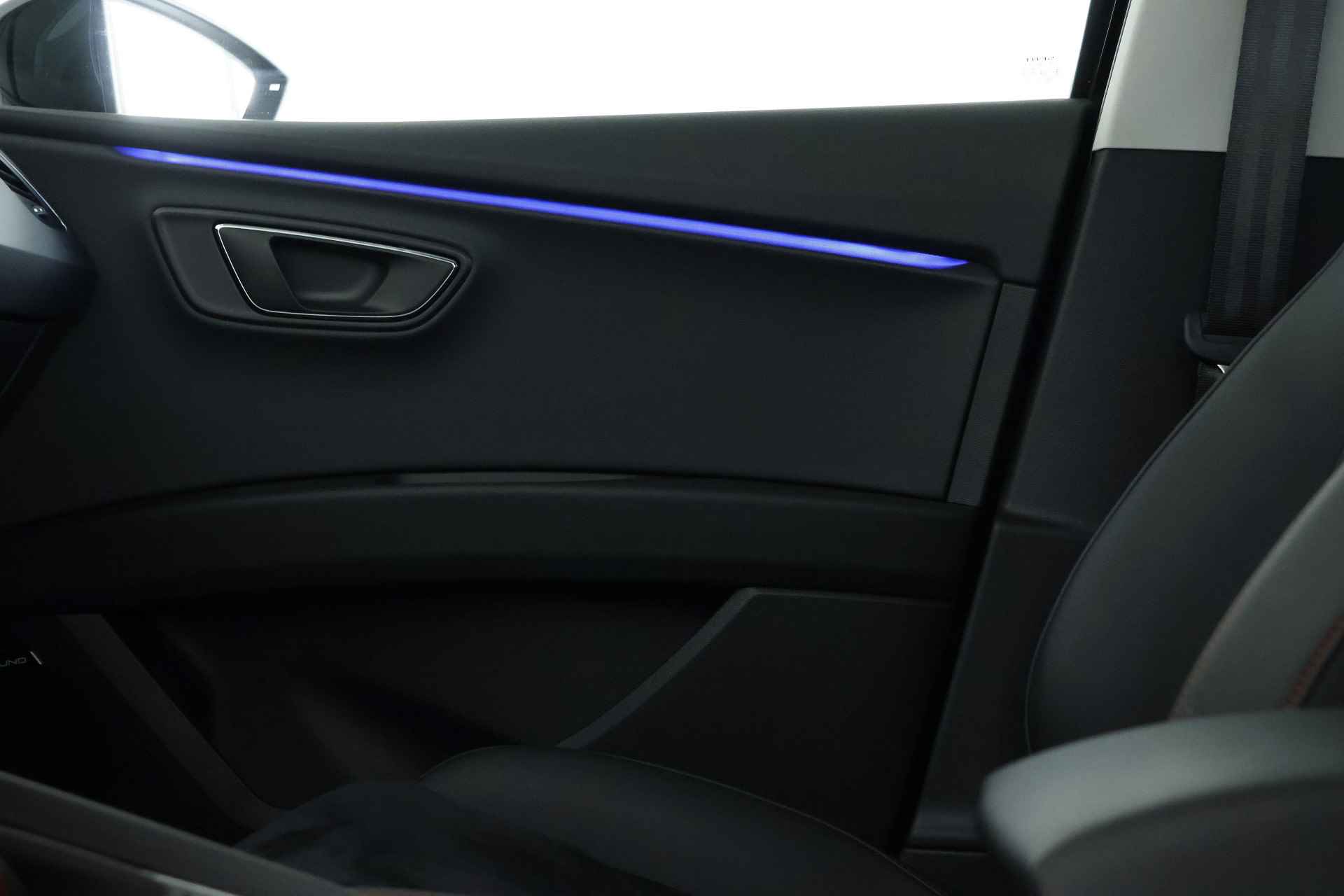 SEAT León ST 1.4 EcoTSI FR / Panorama / Opendak / Leder / LED / ACC / Aut / Carplay - 23/36
