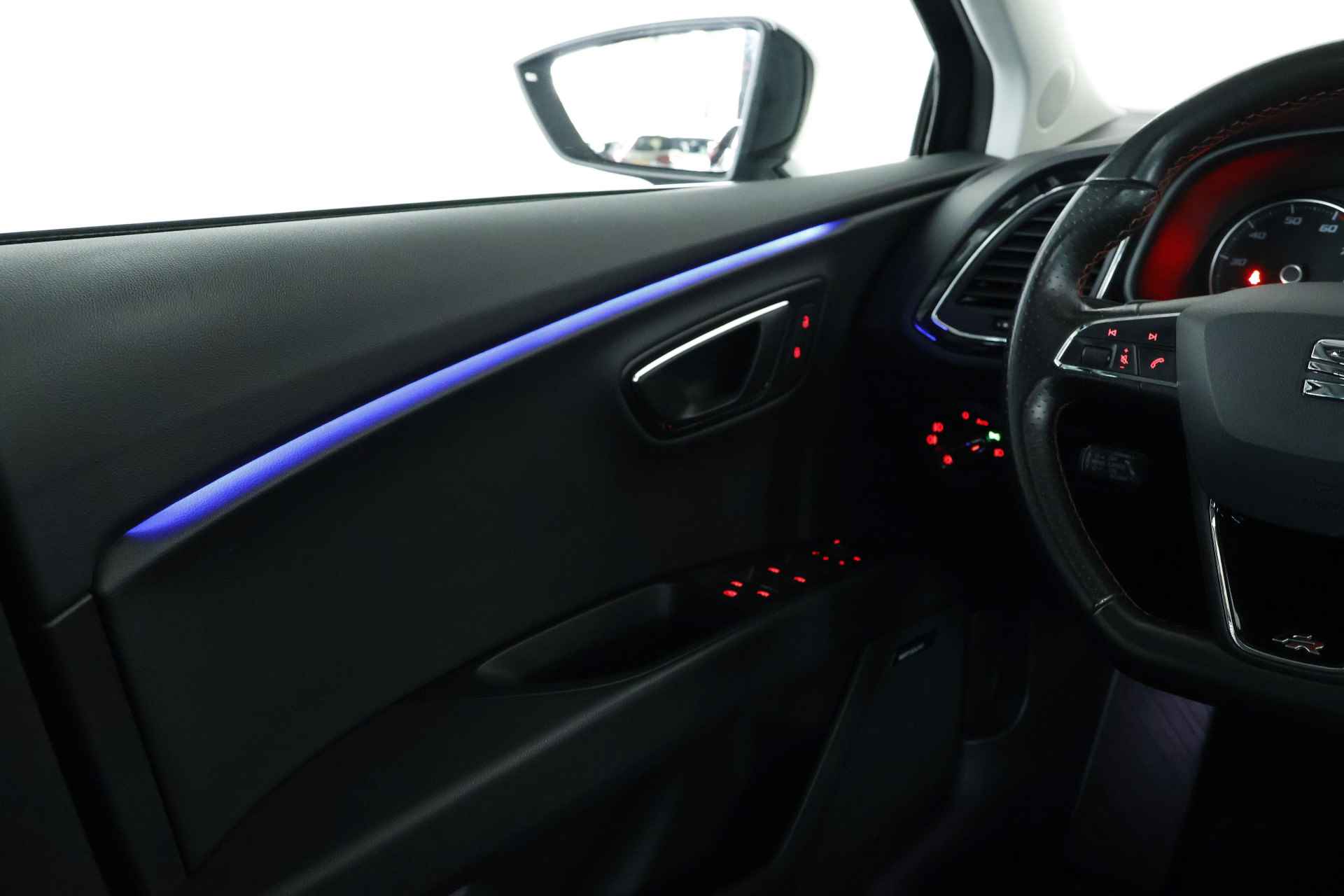 SEAT León ST 1.4 EcoTSI FR / Panorama / Opendak / Leder / LED / ACC / Aut / Carplay - 32/36