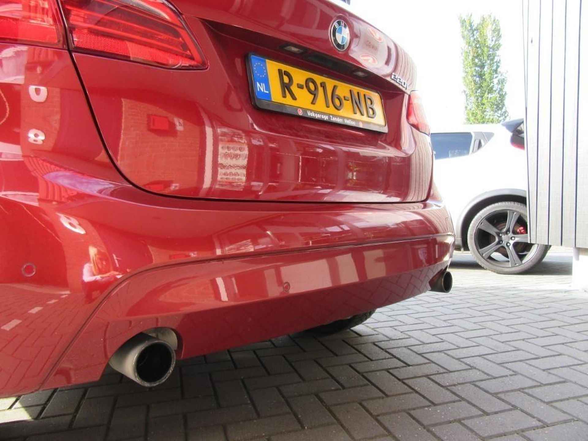 BMW 2-serie Active Tourer 220i Centennial High Executive automaat trekhaak - 7/31