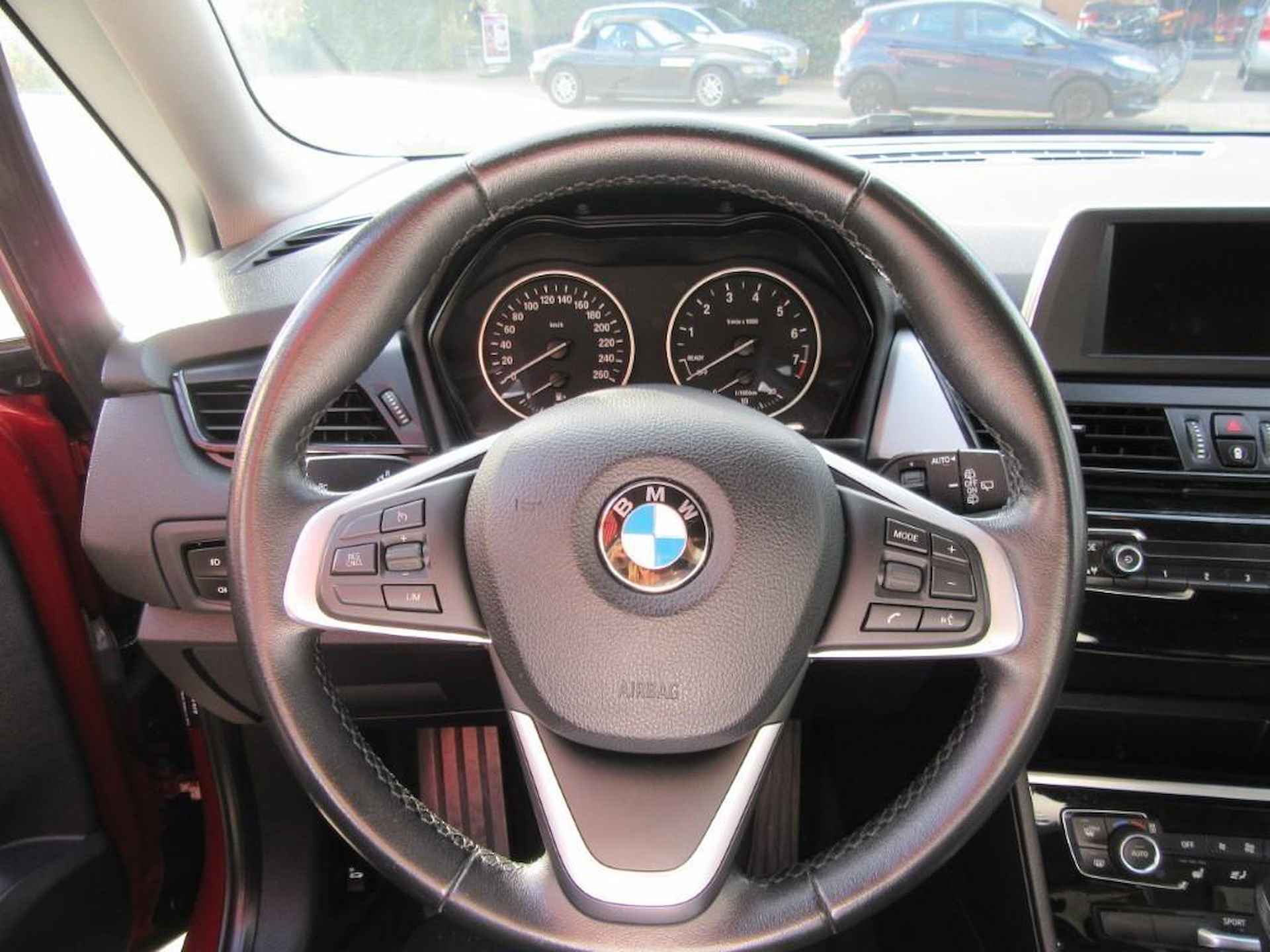 BMW 2-serie Active Tourer 220i Centennial High Executive automaat trekhaak - 17/31