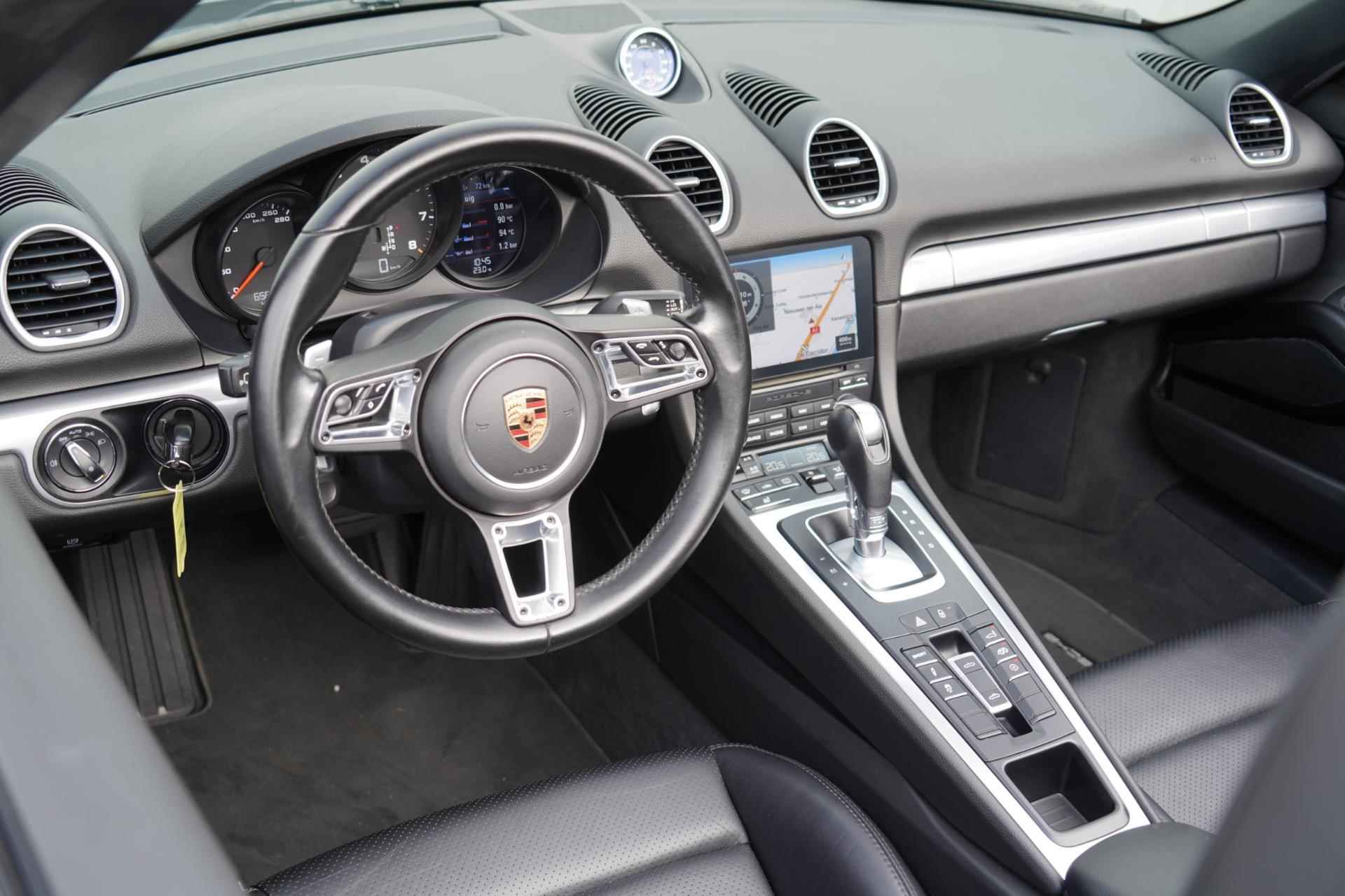 Porsche 718 Boxster 2.0 300pk / Sport Chrono / Sportuitlaat / Led / Stuurverwarming / NL-Auto! - 9/34