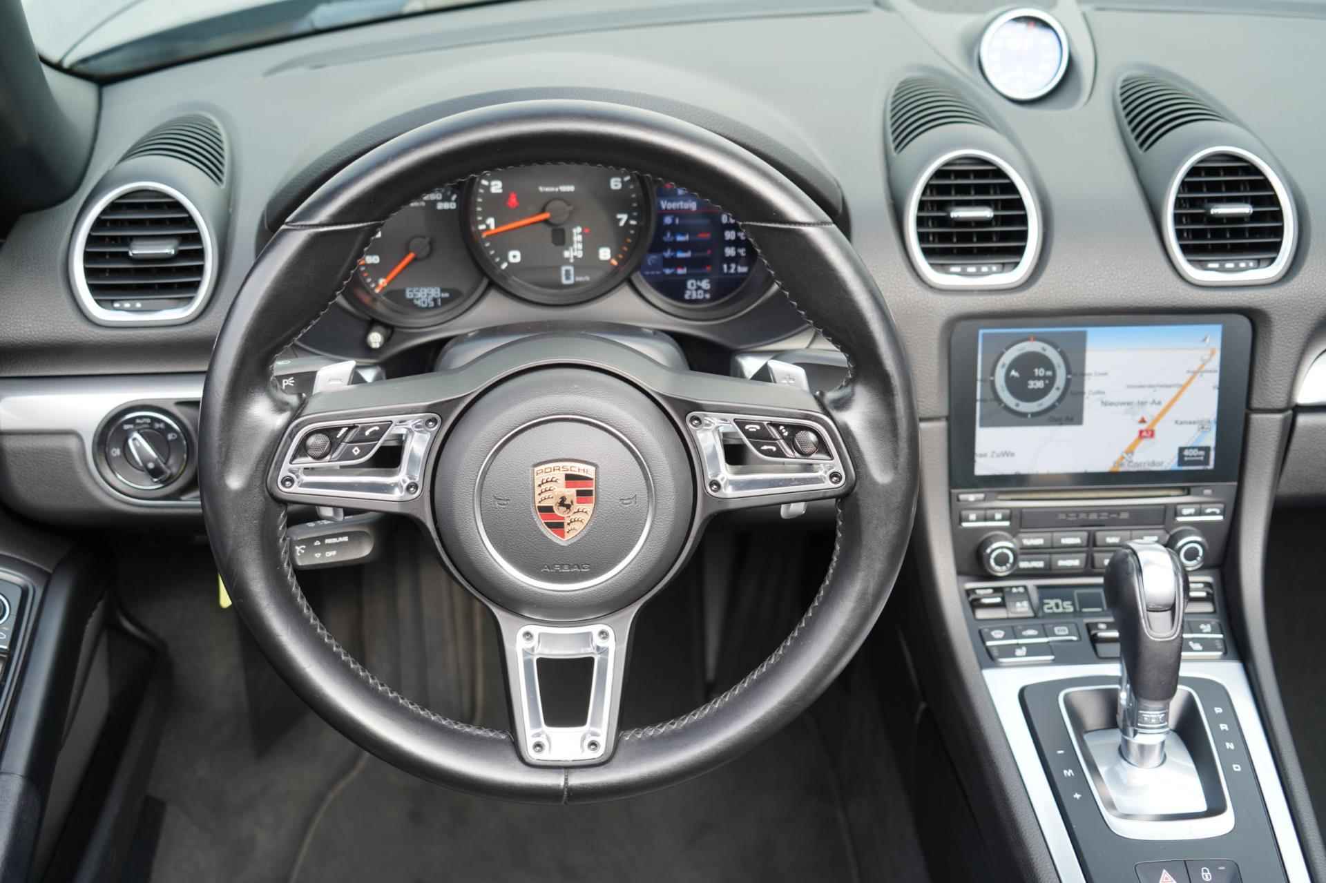 Porsche 718 Boxster 2.0 300pk / Sport Chrono / Sportuitlaat / Led / Stuurverwarming / NL-Auto! - 14/34