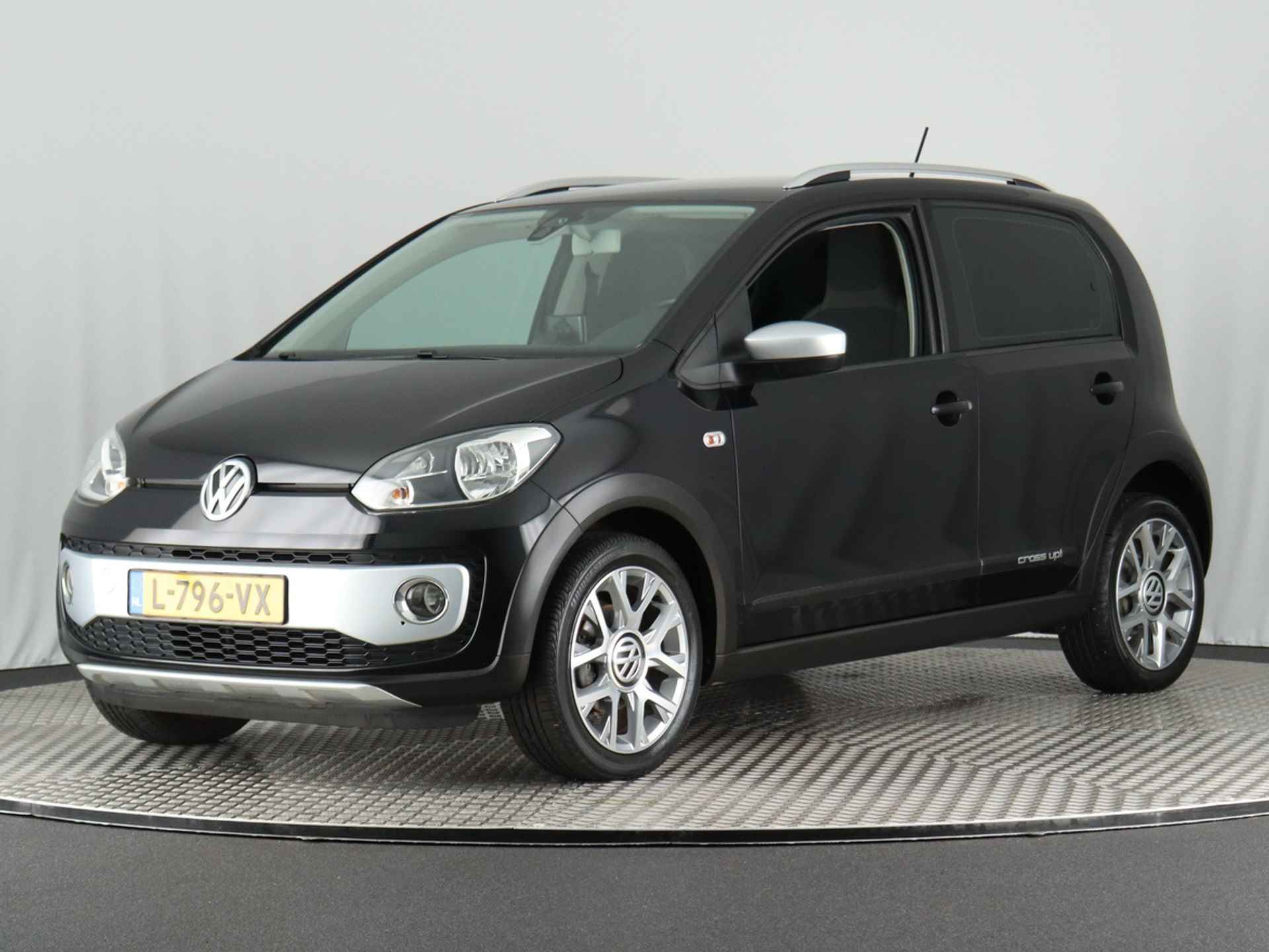 Volkswagen up! 1.0 cross up! BlueMotion (Navi / Cruise / PDC / Airco) - 36/39