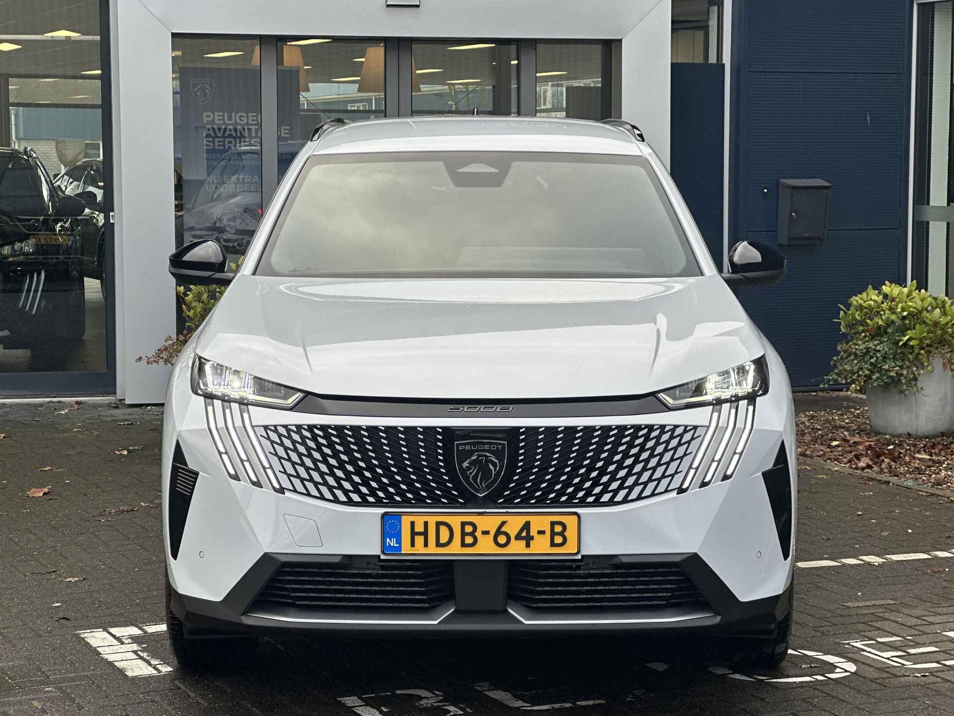 Peugeot 5008 1.2 Hybrid 136pk Allure | 360 Parkeercamera/-sensoren | Adaptieve Cruise Control | Navigatie | Draadloze telefoonlader | Climate Control | Stuurverwarming | Draadloze Apple Carplay/Android Auto | Full LED | LM velgen | - 5/43