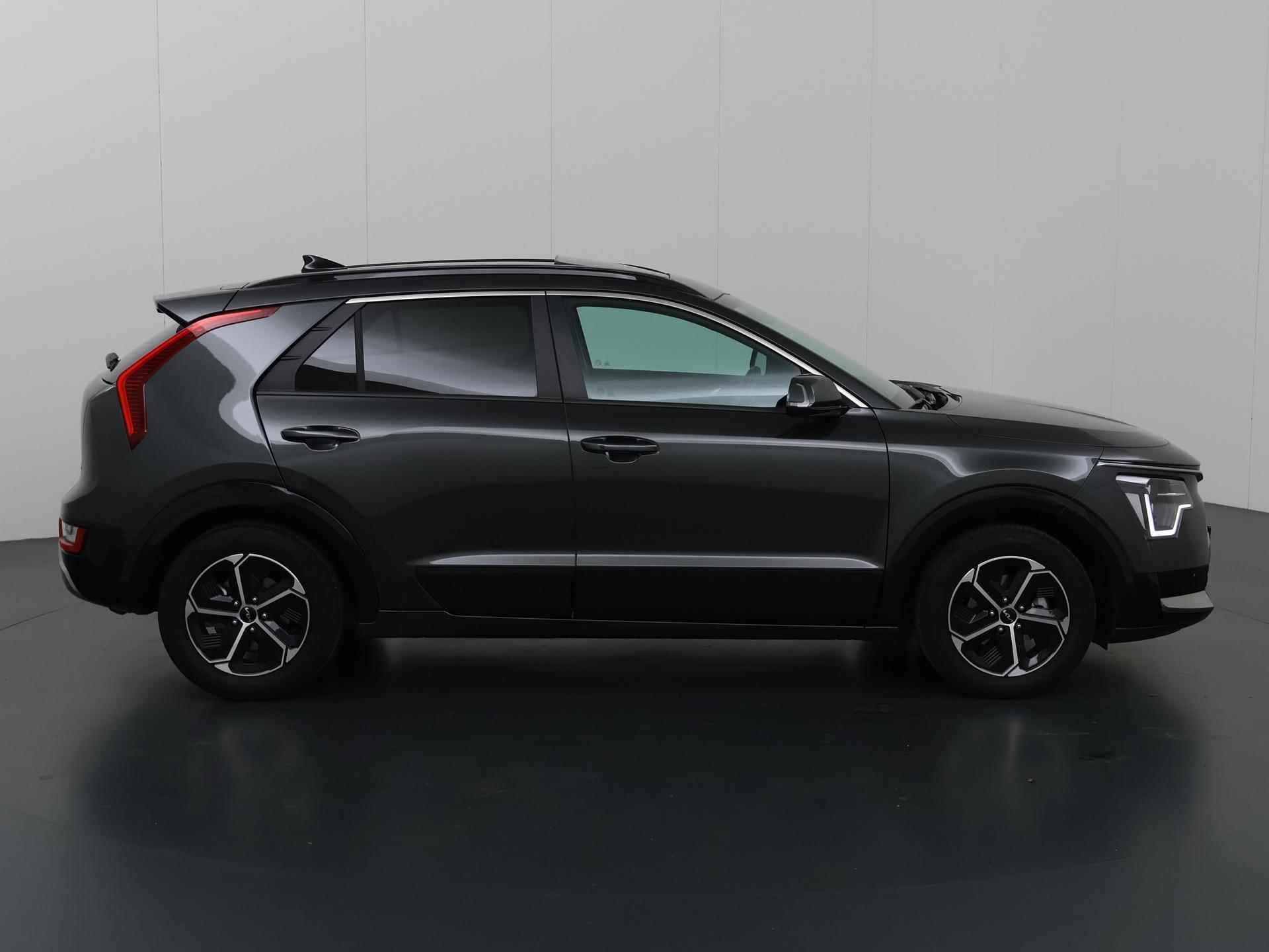 Kia Niro HEV 1.6 GDi Hybrid DynamicPlusLine | Panoramadak | Lederen Bekleding | Harman/Kardon Audio | Stoel/Stuurwielverwarming - 7/44