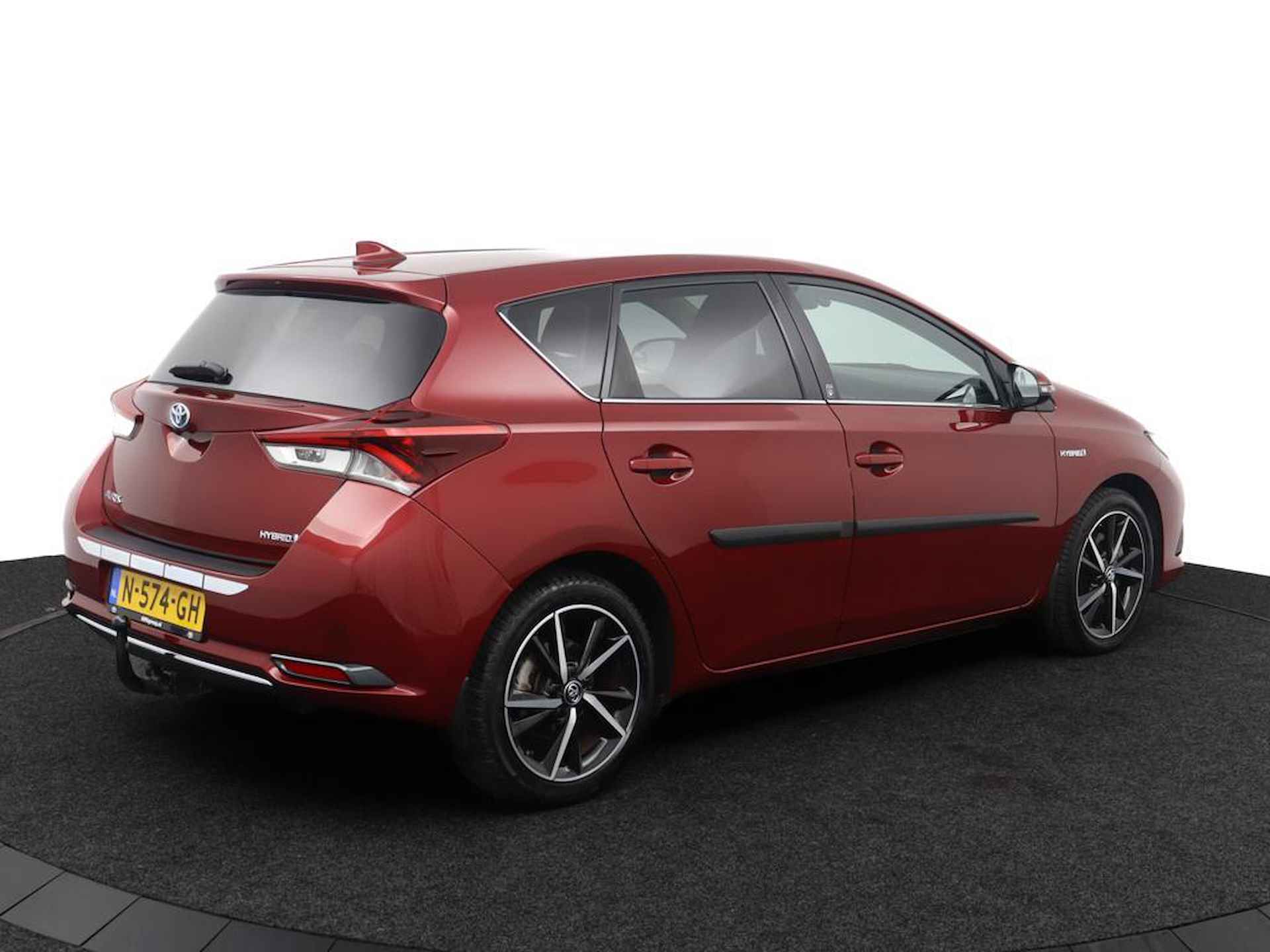 Toyota Auris 1.8 Hybrid Dynamic | Trekhaak | Parkeercamera | Stoelverwarming | Cruisecontrol | - 2/47