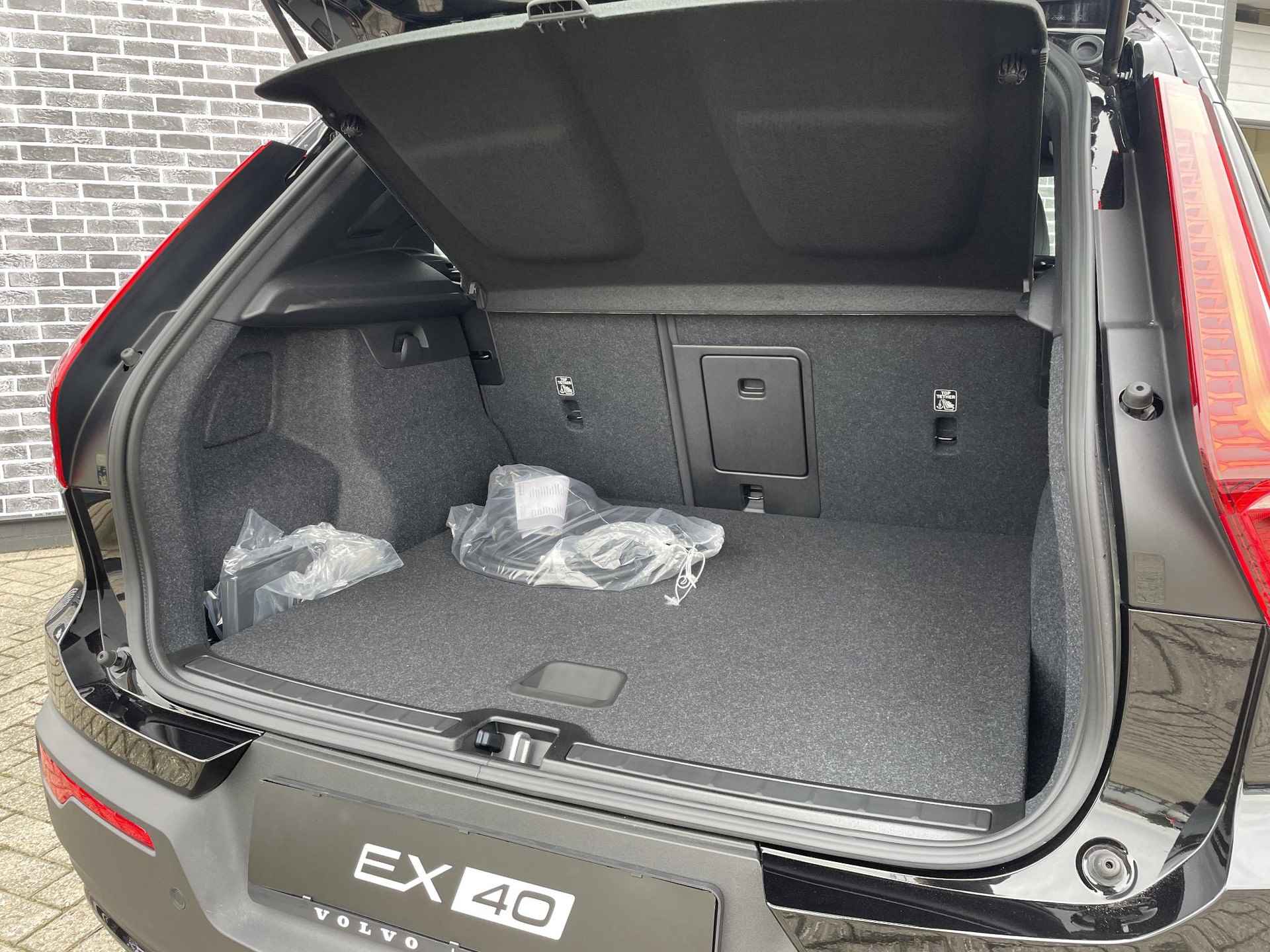 Volvo EX40 XC40 Single Motor Extended Range Core 82 kWh | Adaptieve Cruise Control | Stoel en stuurverwarming | - 13/13