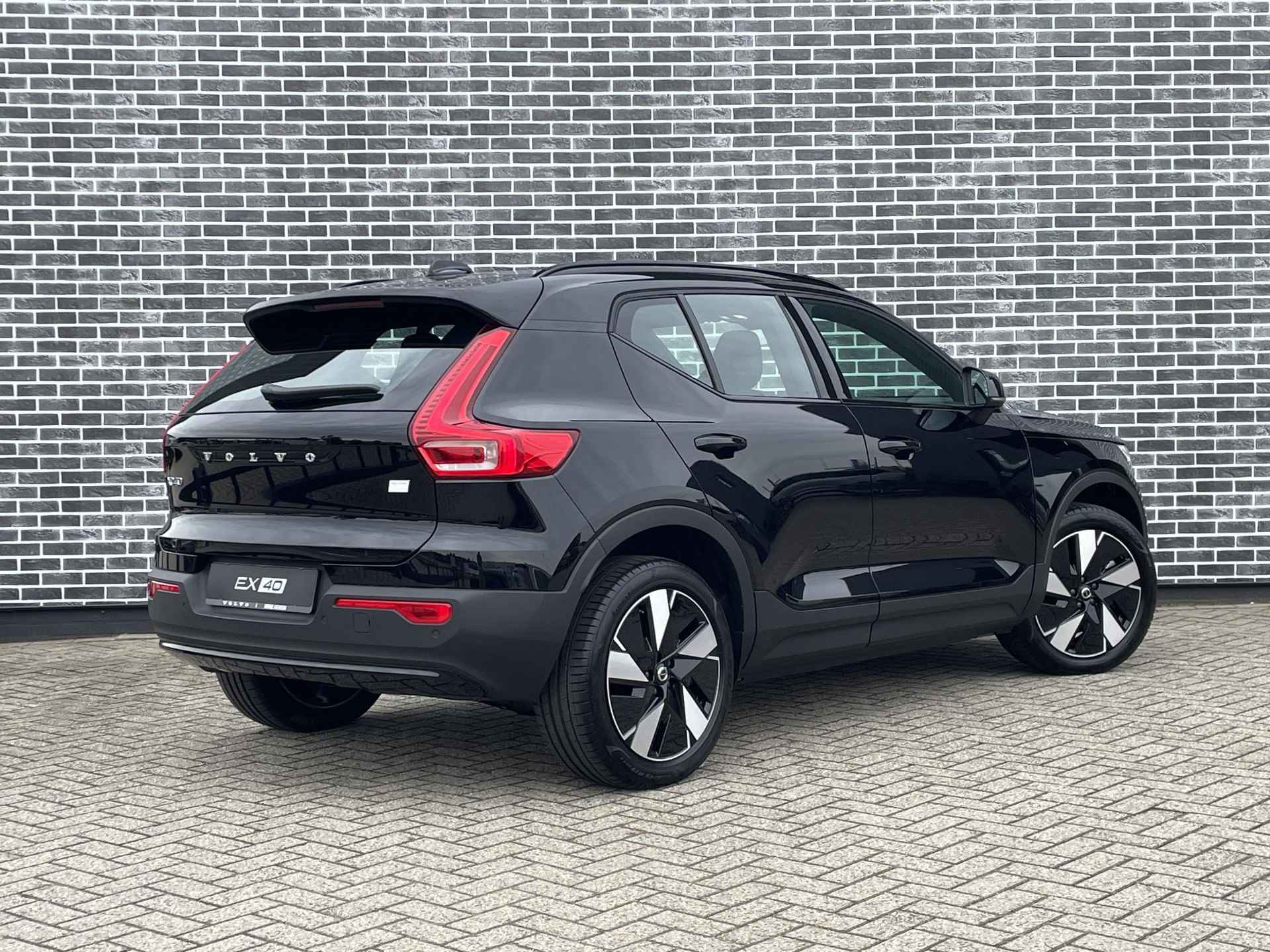 Volvo EX40 XC40 Single Motor Extended Range Core 82 kWh | Adaptieve Cruise Control | Stoel en stuurverwarming | - 7/13