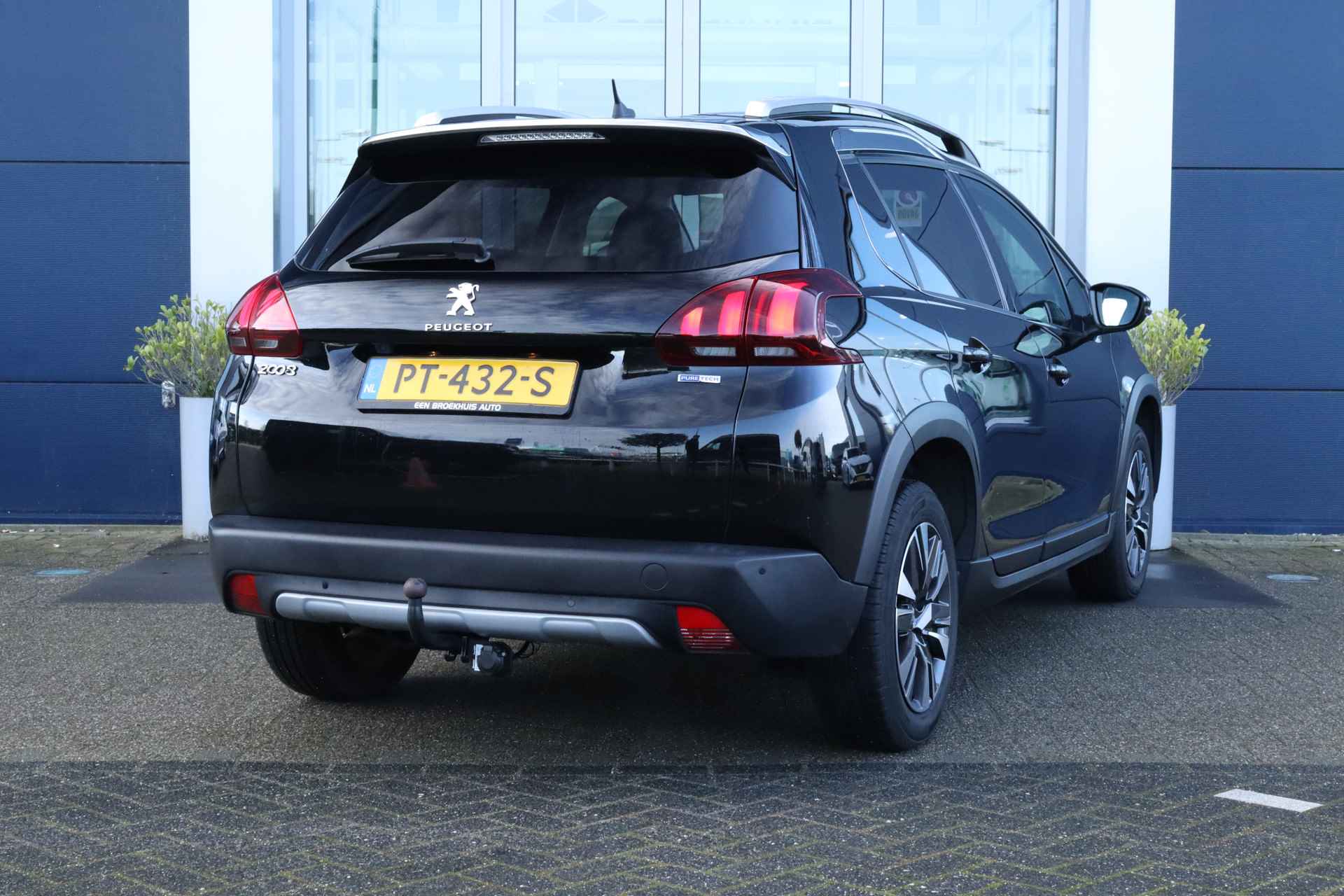 Peugeot 2008 1.2 Turbo Allure - 2/30