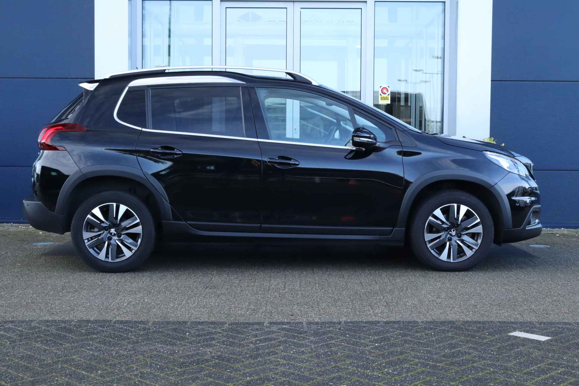 Peugeot 2008 1.2 Turbo Allure - 9/30