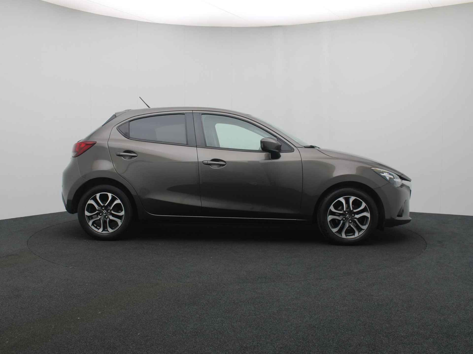 Mazda 2 1.5 Skyactiv-G GT-M Line met afneembare trekhaak : dealer onderhouden (Gereserveerd) - 7/48