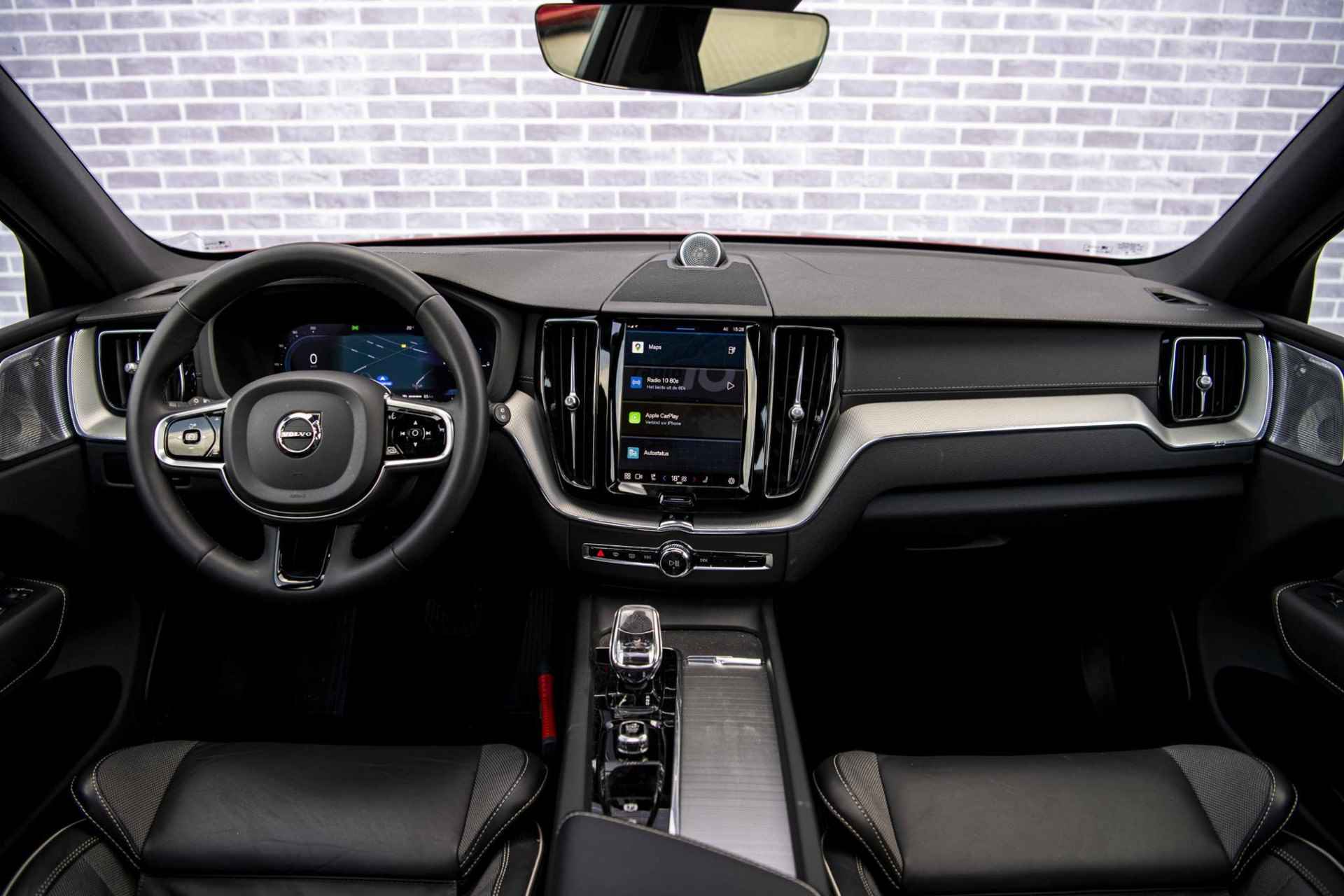 Volvo XC60 2.0 Recharge T6 AWD Ultimate Dark | Trekhaak | Luchtvering | Bowers & Wilkins | Gelamineerd Glas | Adaptive Cruise | Head Up Display | Memory Seats | - 6/41