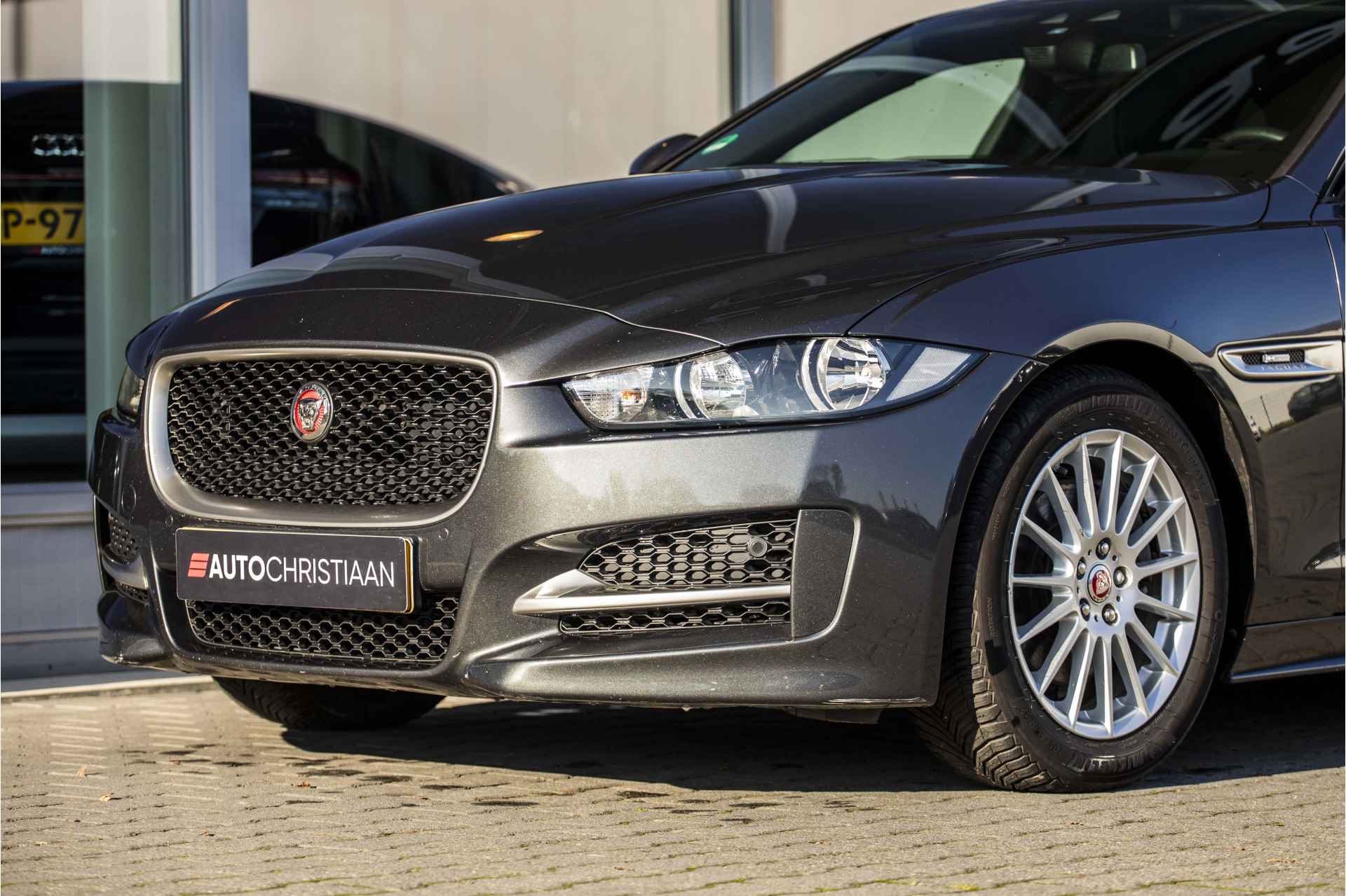 Jaguar XE 2.0 D Portfolio | NL Auto | Camera - 14/37