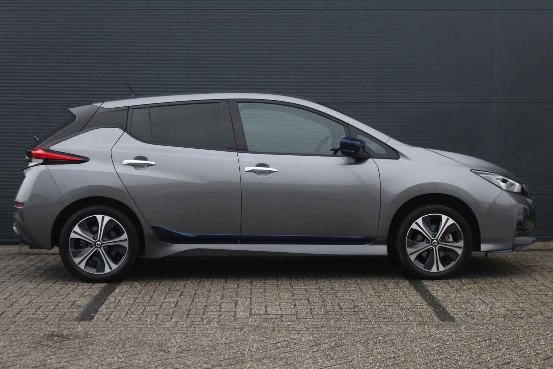 Nissan LEAF e+ N-Connecta 62 kWh 218pk | Navigatie | Apple Carplay/Android Auto | LED verlichting | Rondomzicht Camera - 5/39
