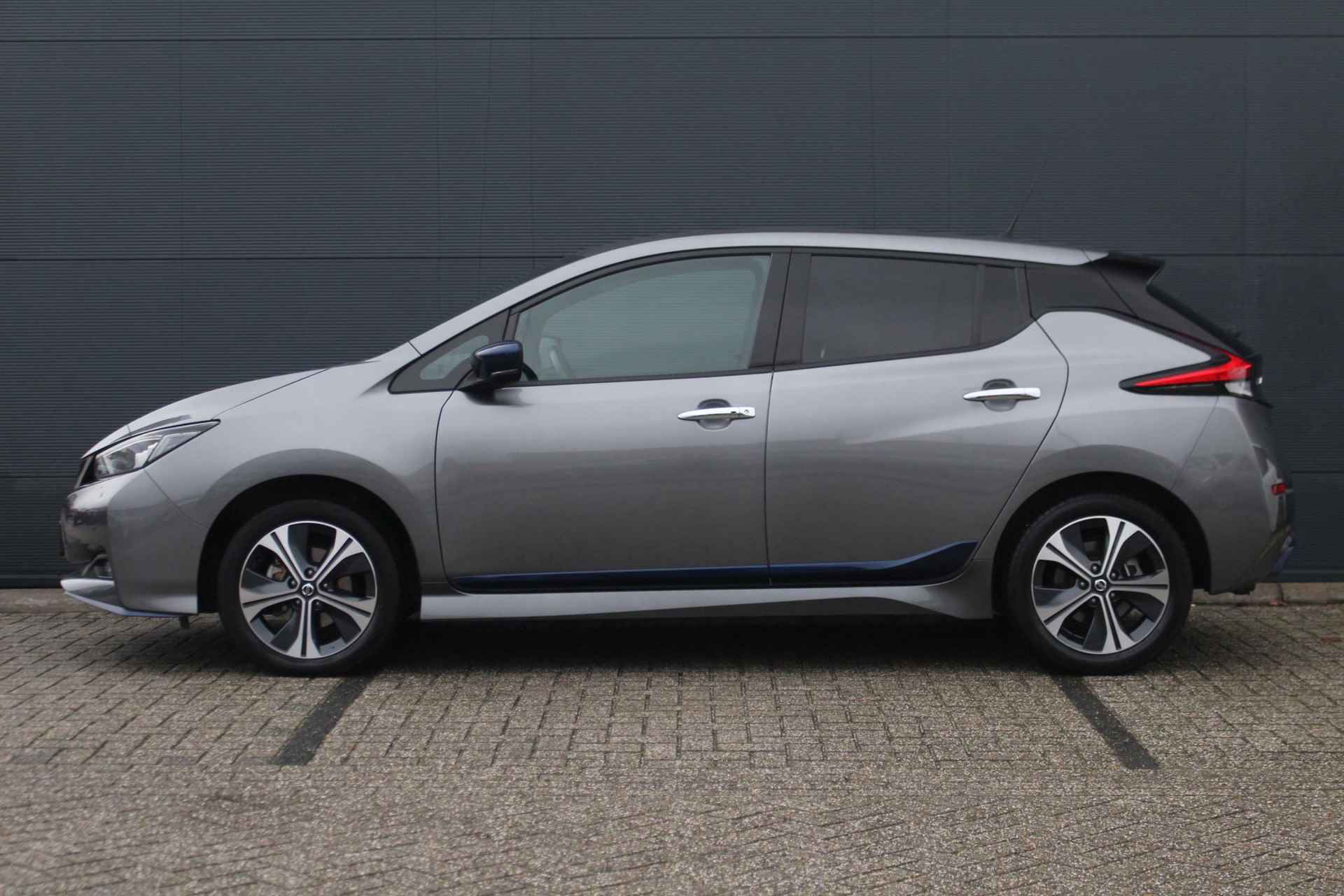 Nissan LEAF e+ N-Connecta 62 kWh 218pk | Navigatie | Apple Carplay/Android Auto | LED verlichting | Rondomzicht Camera - 9/39