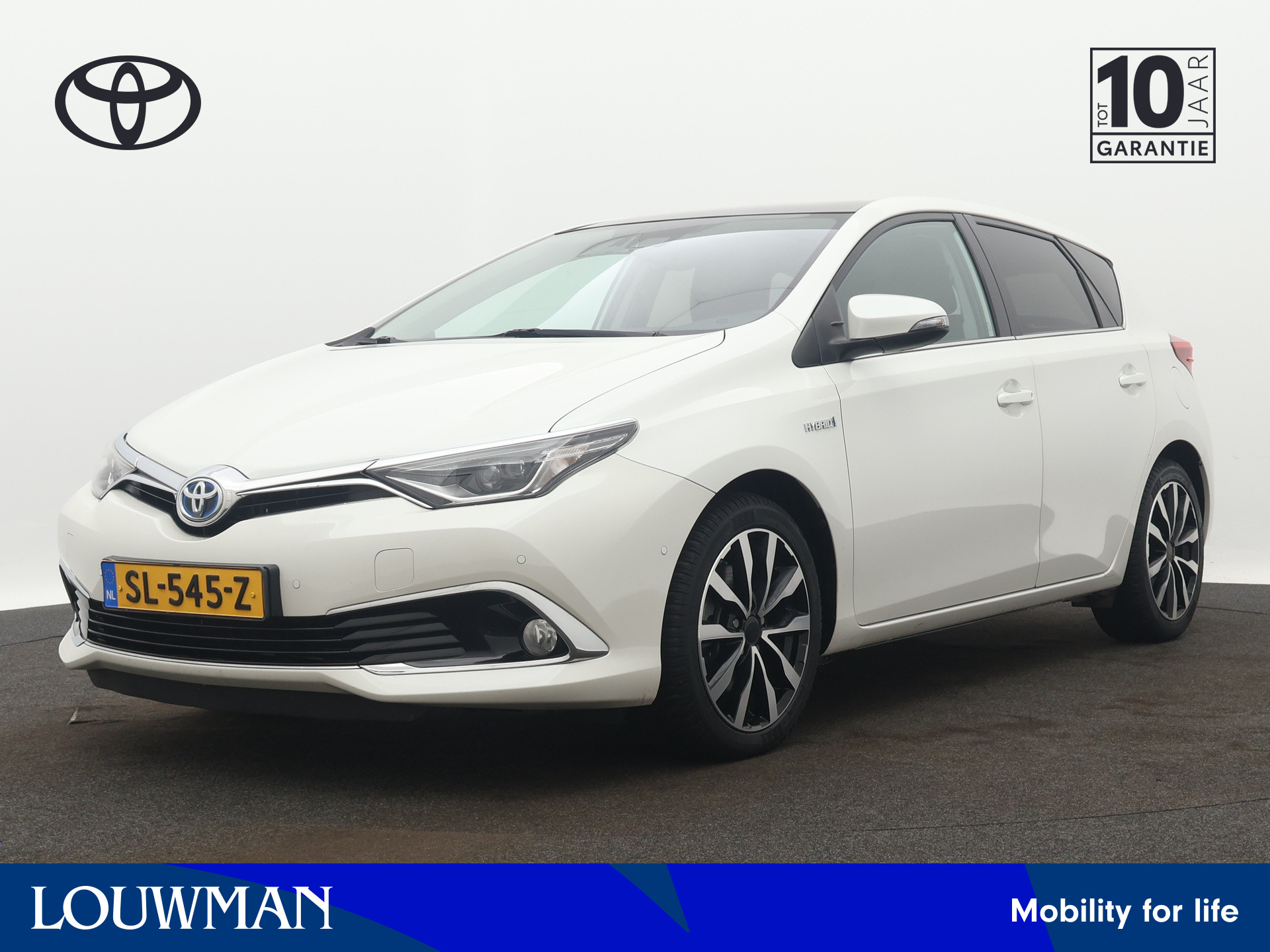 Toyota Auris 1.8 Hybrid Executive | Panoramadak | Navigatie | Camera | LM Velgen | Stoelverwarming | Parkeerhulp | LED |