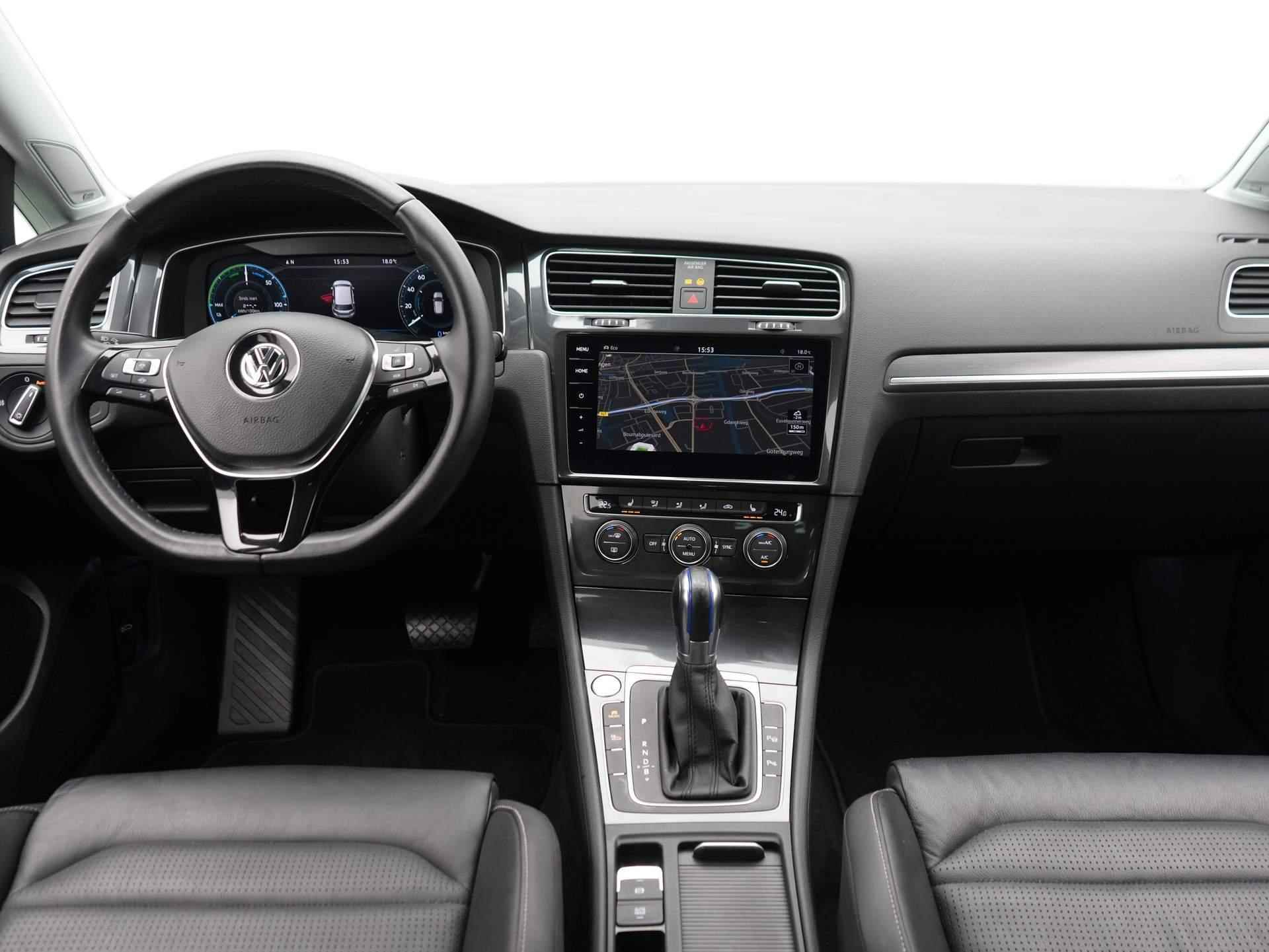 Volkswagen e-Golf E-DITION Adaptive cruise / Virtual cockpit / Leer / Clima / Navi / Achteruitrijcamera - 12/46