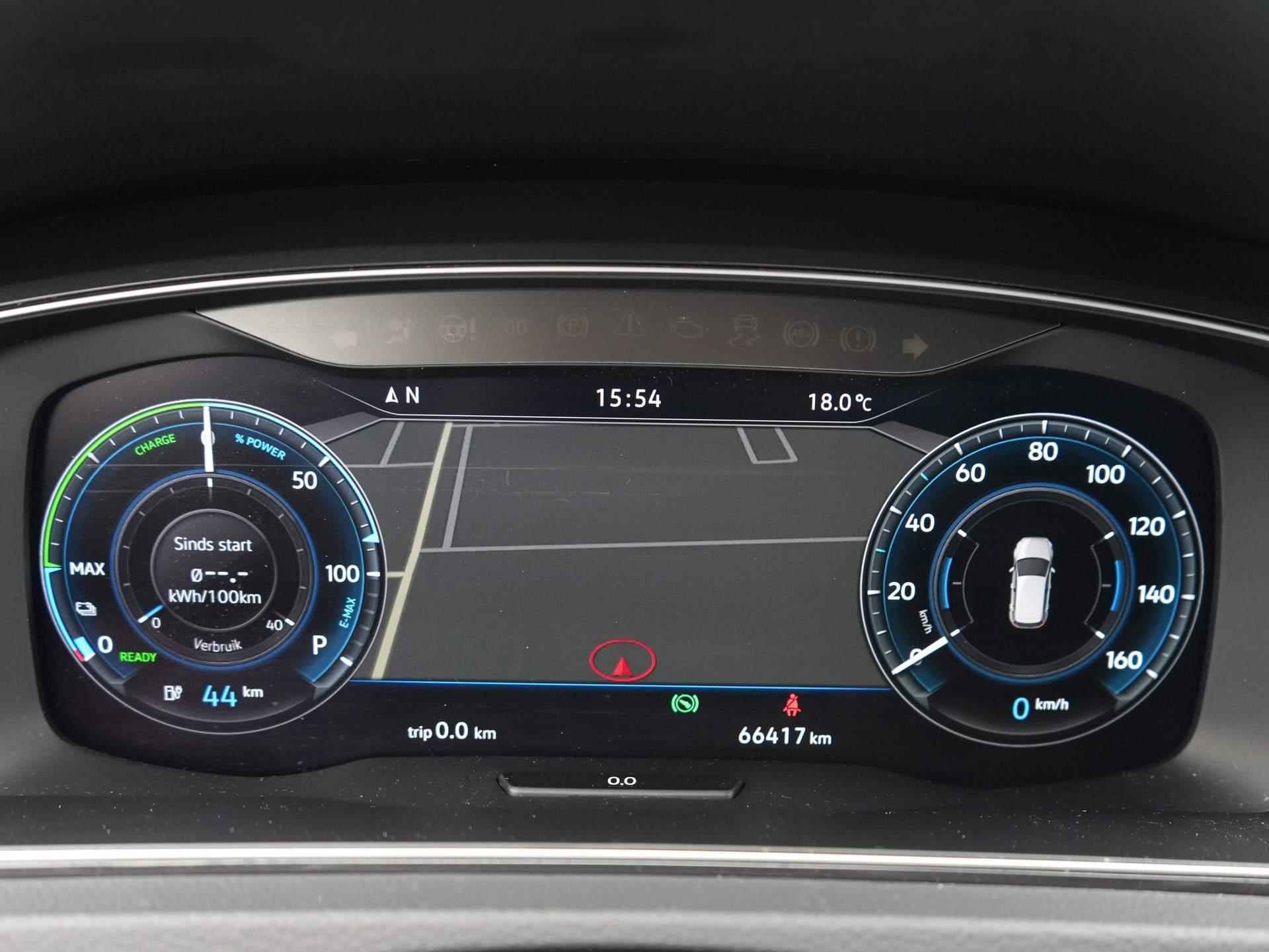 Volkswagen e-Golf E-DITION Adaptive cruise / Virtual cockpit / Leer / Clima / Navi / Achteruitrijcamera - 14/46