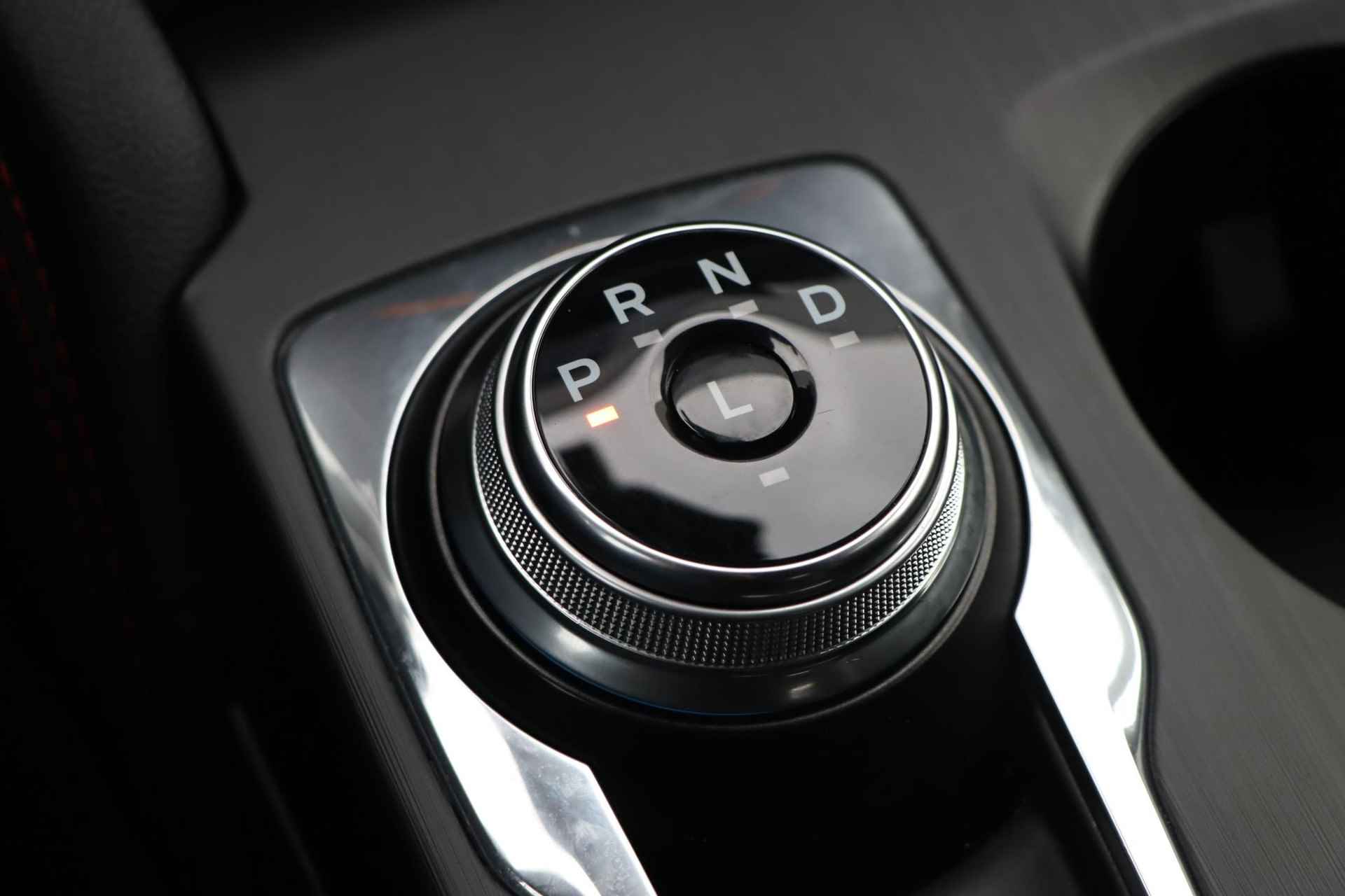 Ford Kuga 2.5 PHEV ST-Line X | Dealer onderhouden | Trekhaak | Winterpack | Parkeersensoren | B&O audio | Navigatie | Reservewiel | - 26/37